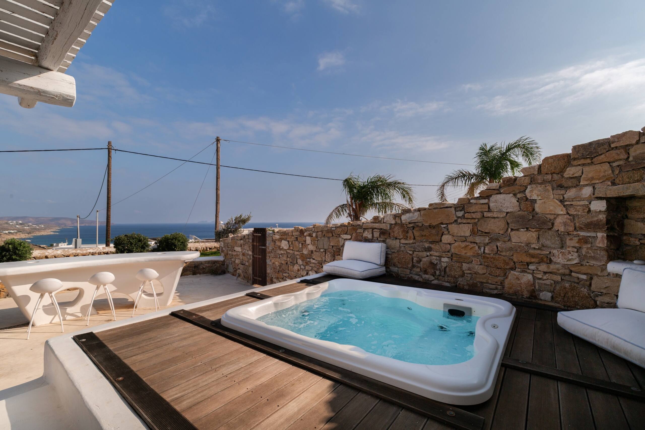 Princess Estate | Hot tub 6