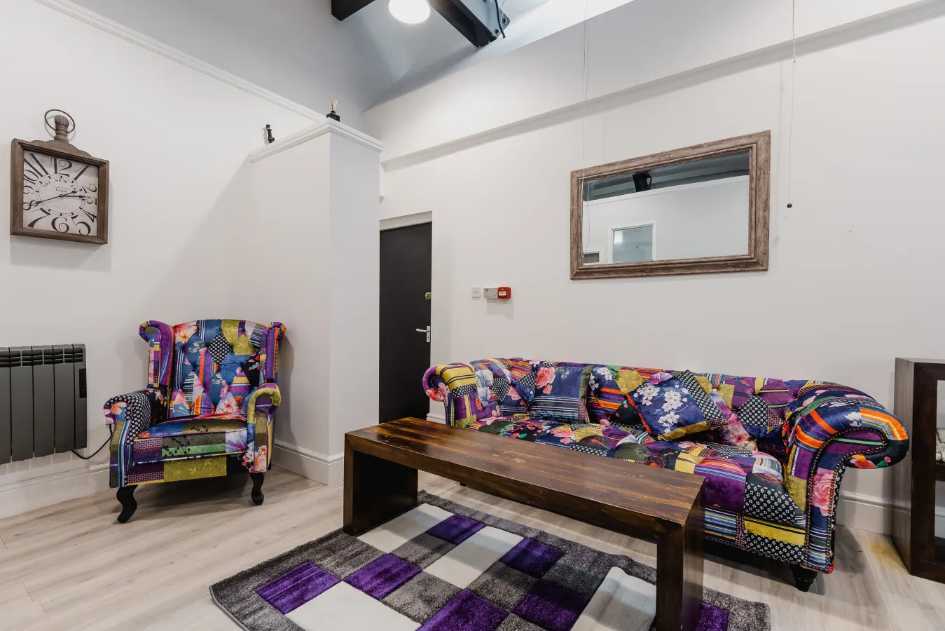 Hullidays》Secret Theatre Hideout Apartment 13