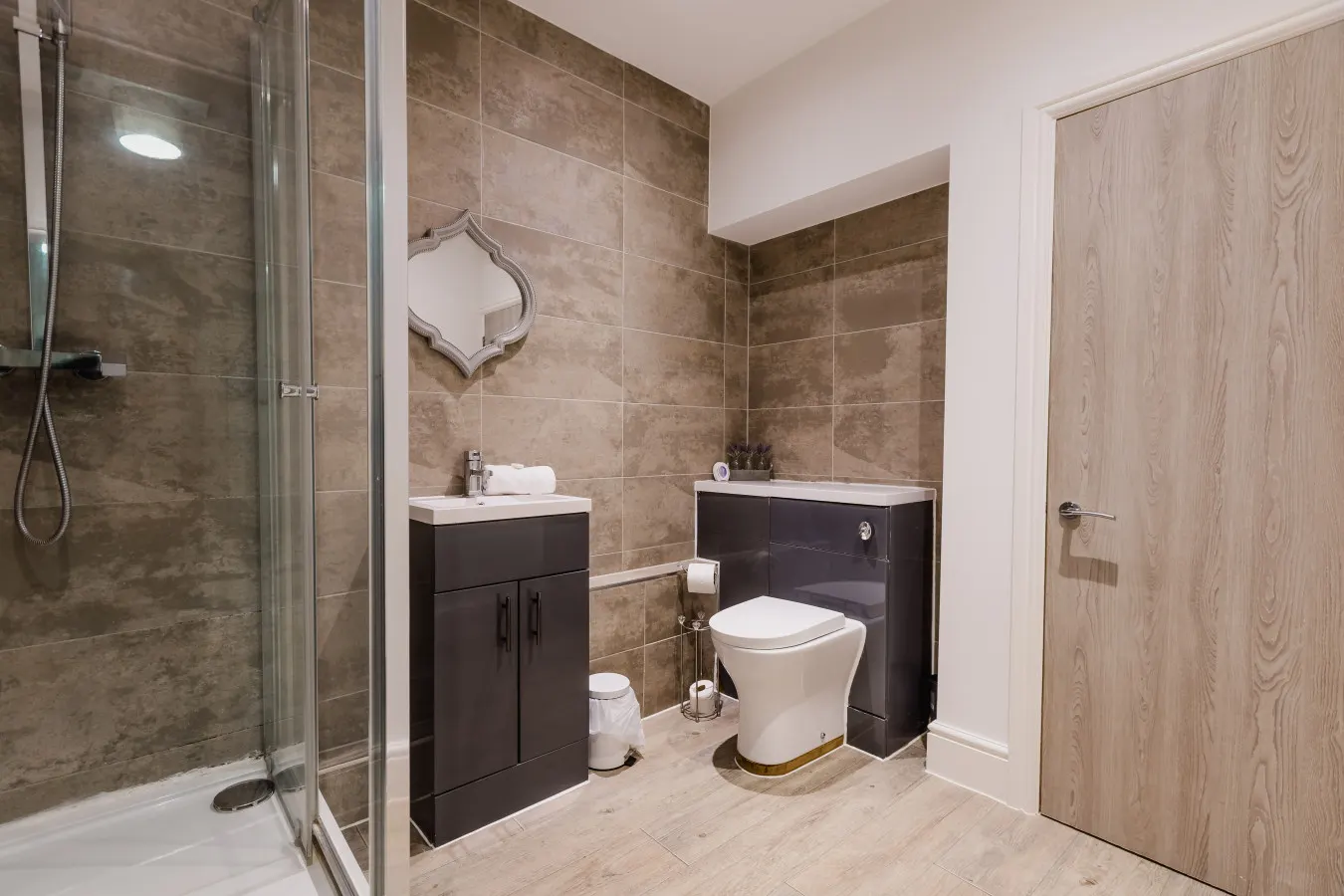 Hullidays》Secret Theatre Hideout Apartment 6