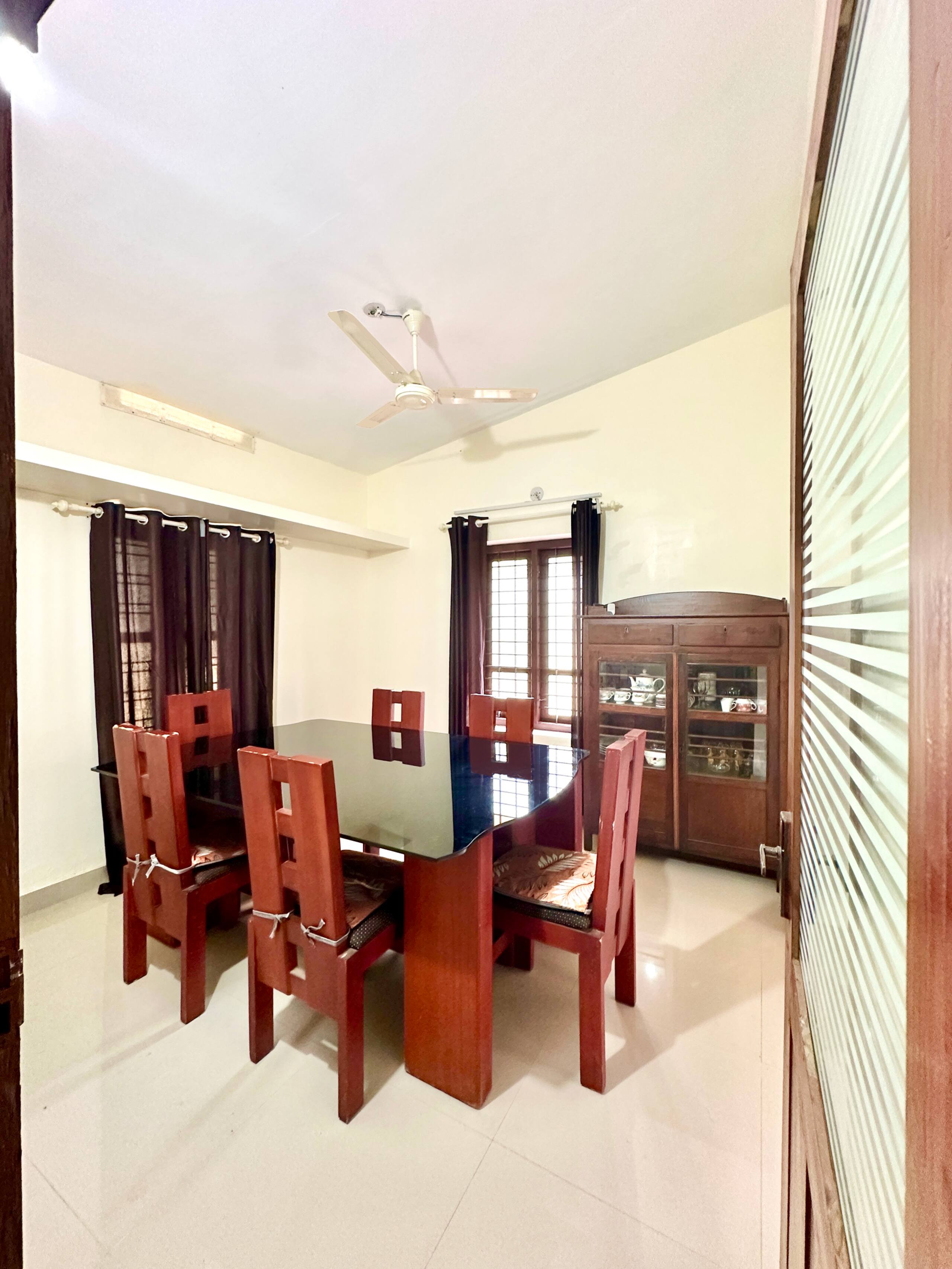 Spacious Beach House -Private - Friends - Families 6