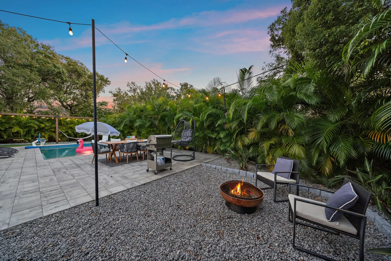 The Wisteria Oasis W/ heated pool & hot tub 18