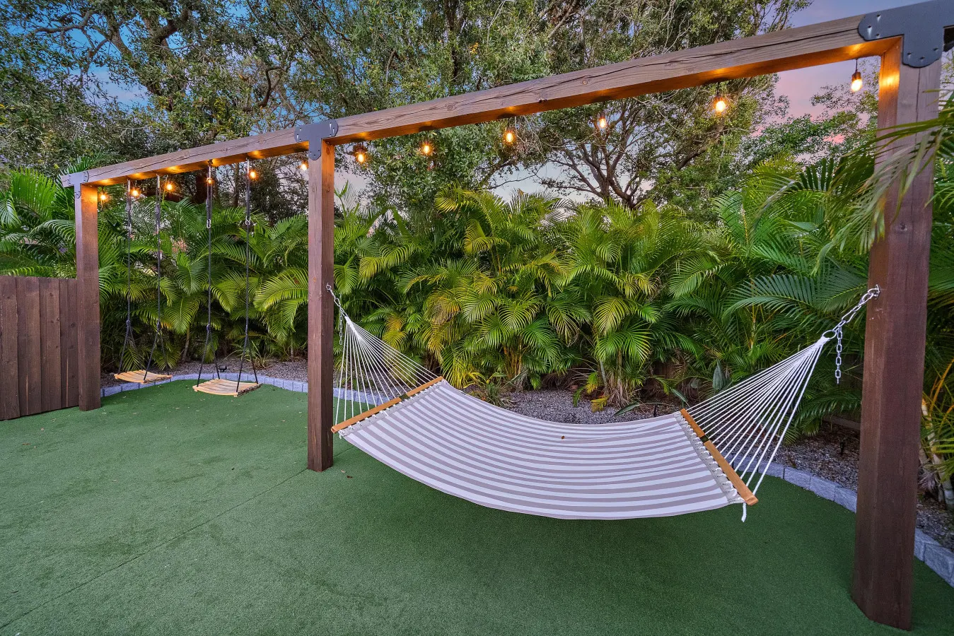 The Wisteria Oasis W/ heated pool & hot tub 7