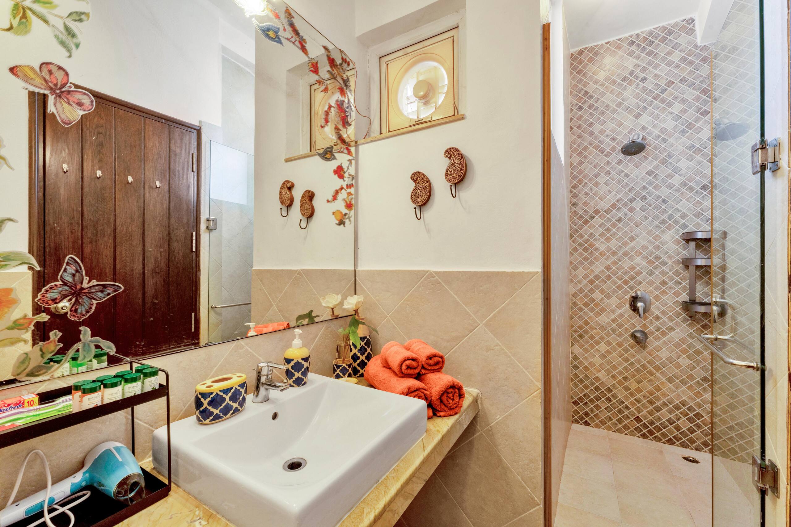 Seabatical- Quiet and cozy 1BHK Art Condo 22