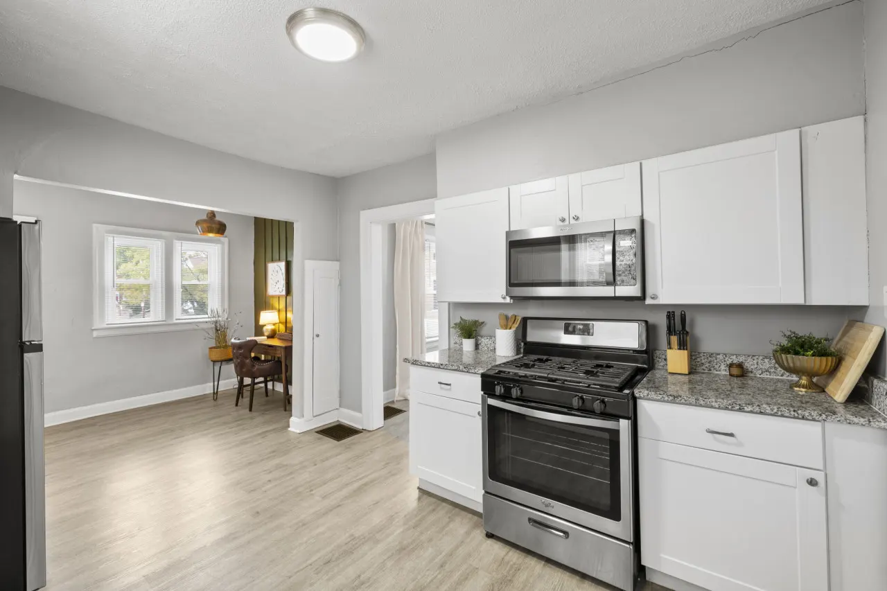 Columbus Manor - 2 min from German Village! 10