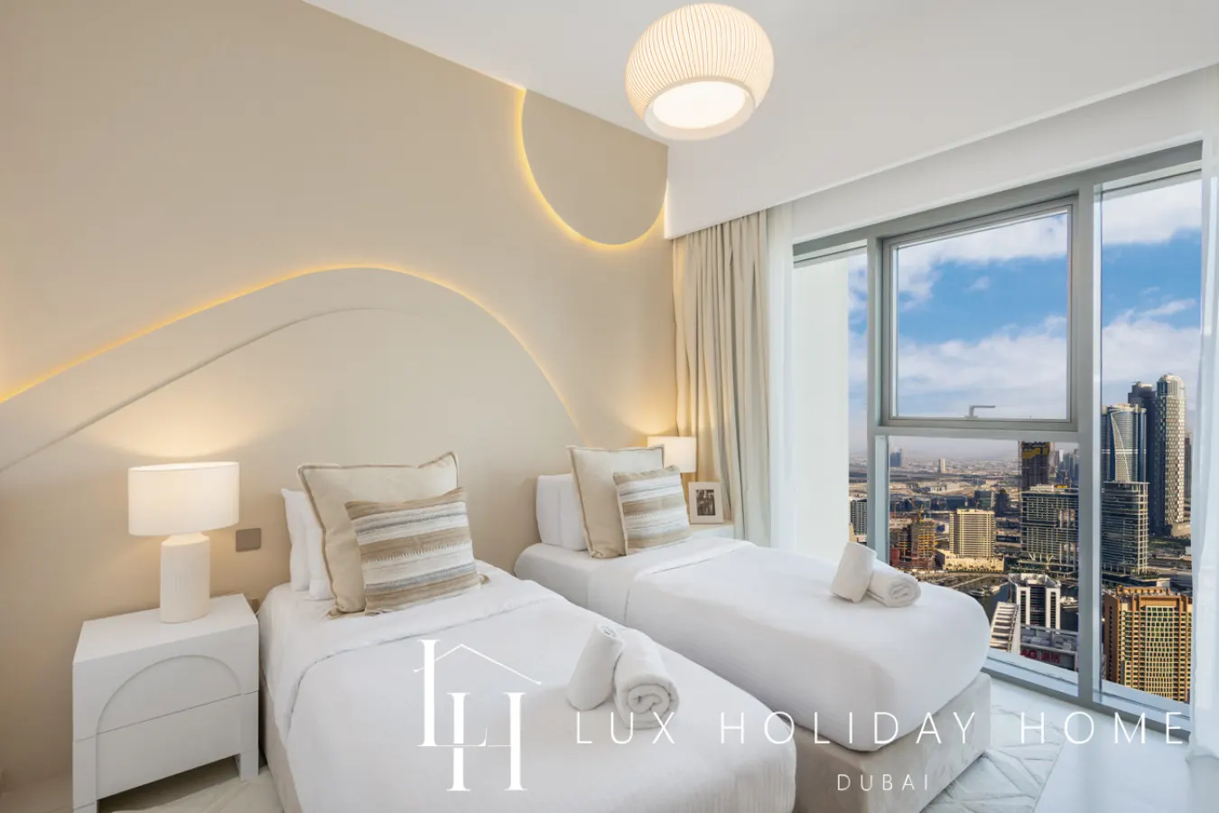 LUX 47th Floor Panoramic View 2BR Downtown 9