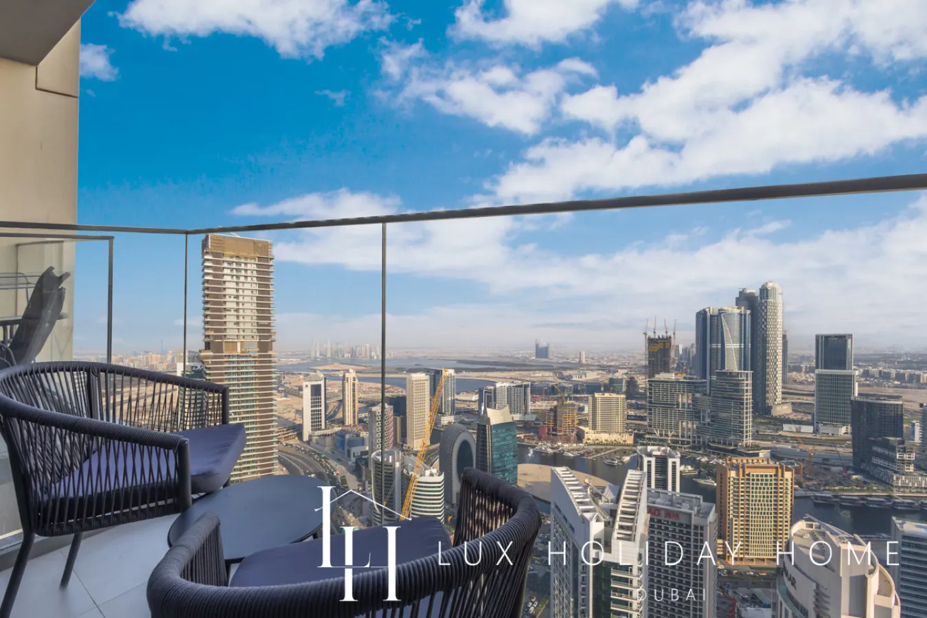 LUX 47th Floor Panoramic View 2BR Downtown 10