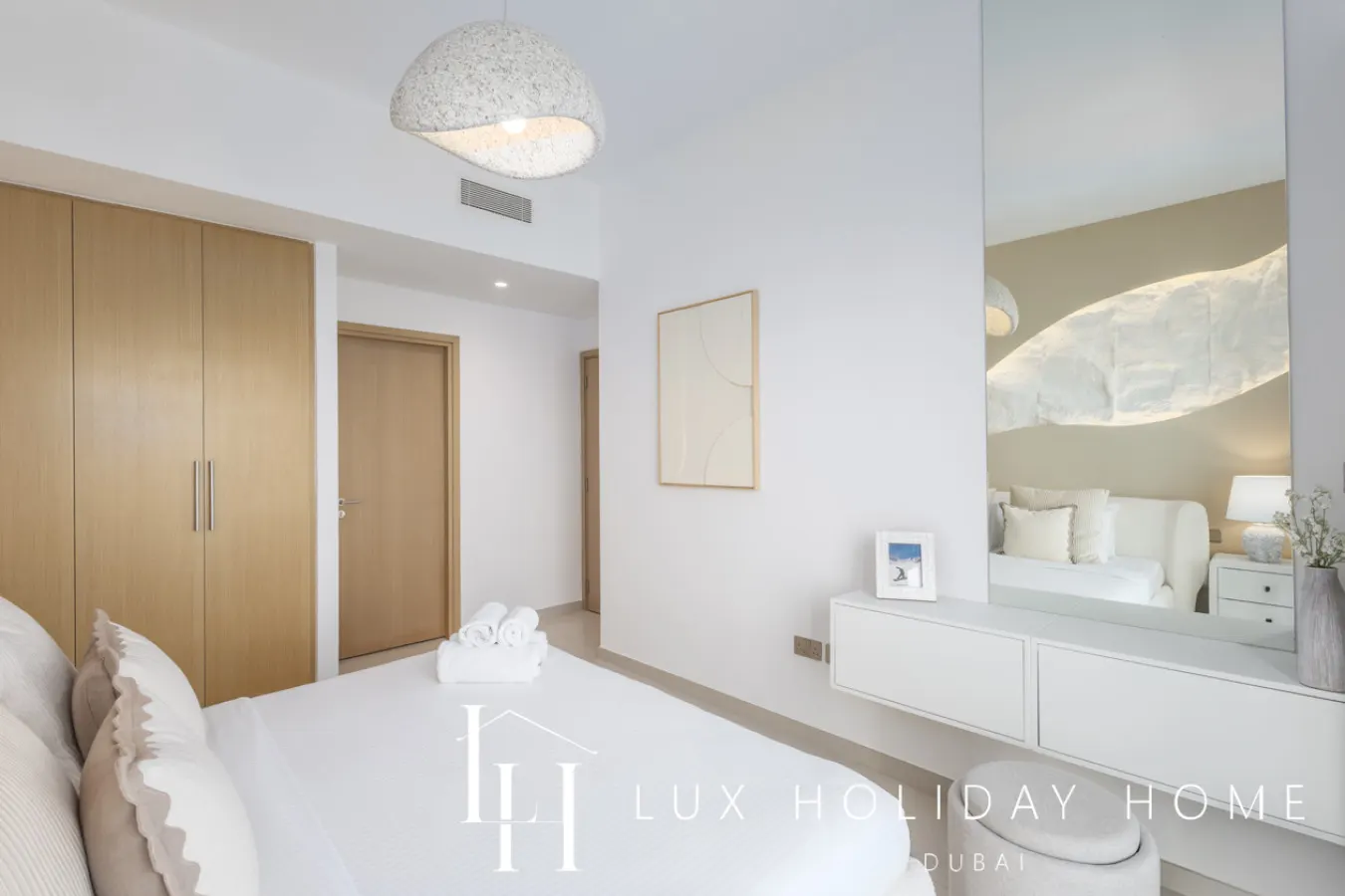 LUX 47th Floor Panoramic View 2BR Downtown 18