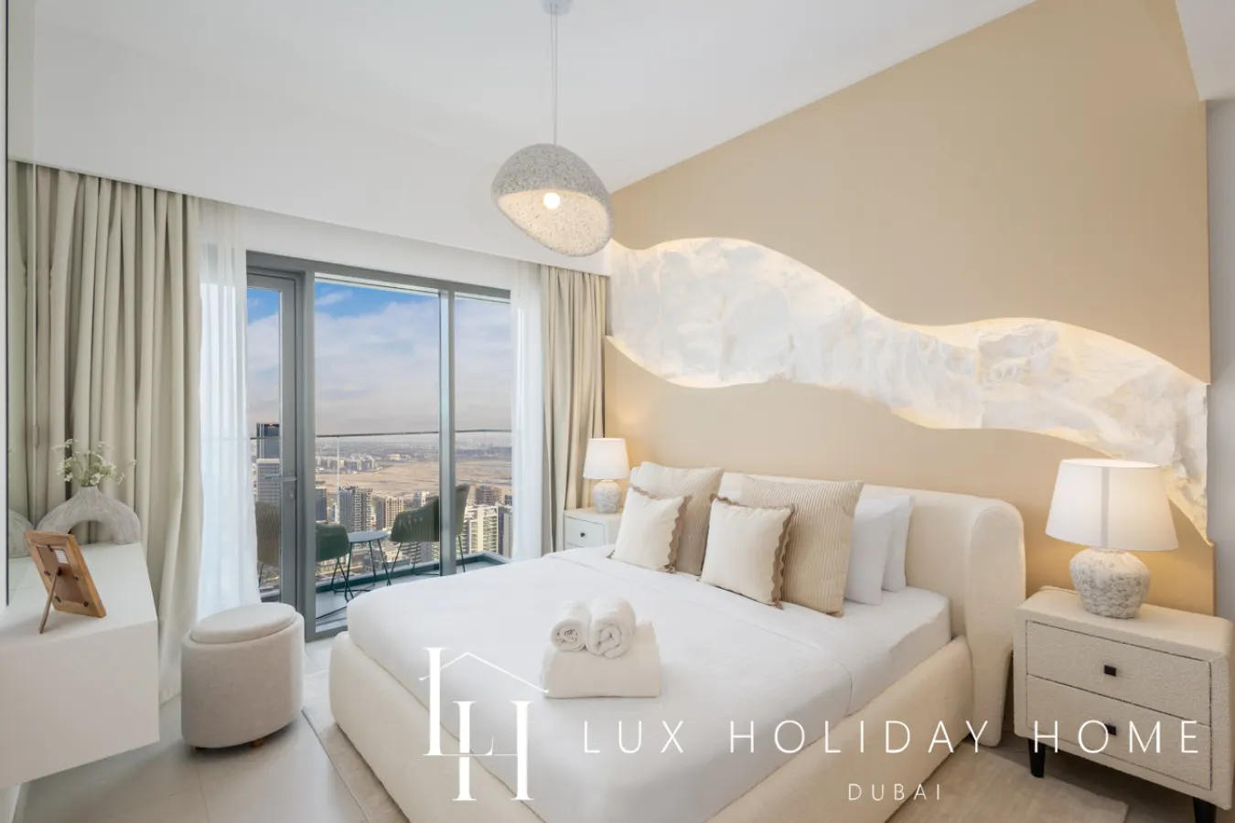 LUX 47th Floor Panoramic View 2BR Downtown 8