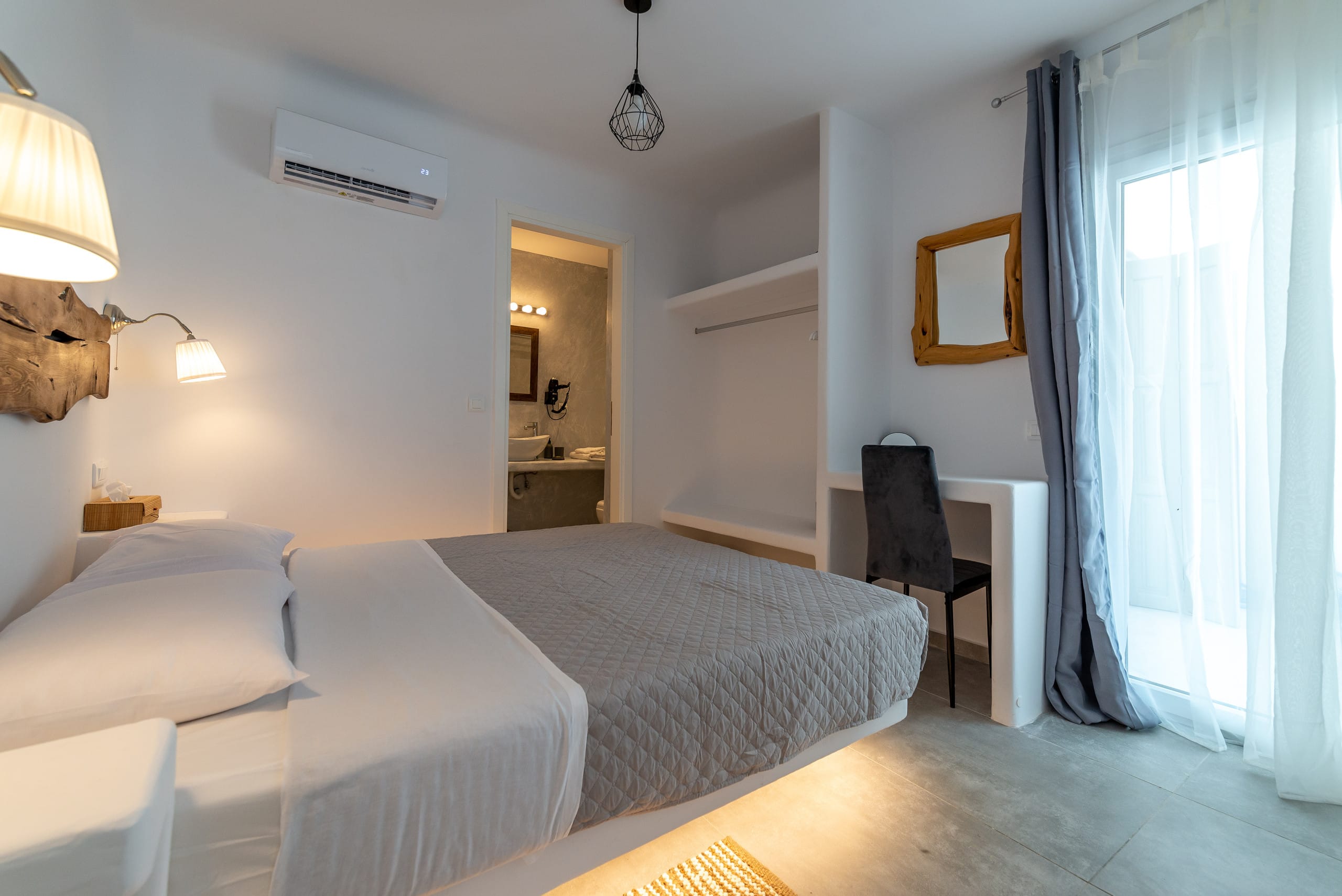 Miramare Acqua Suite Mykonos with private pool 14