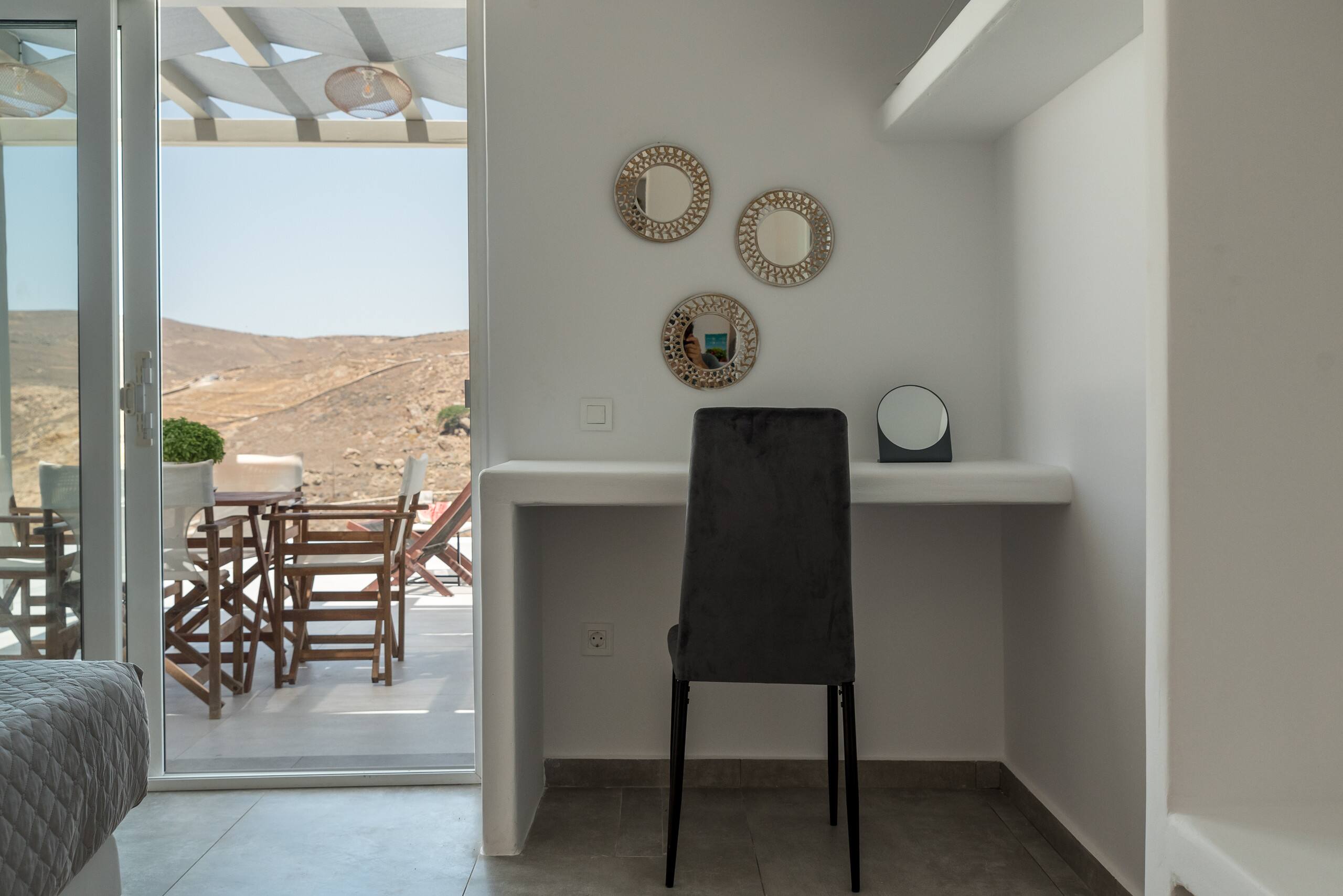 Miramare Acqua Suite Mykonos with private pool 11