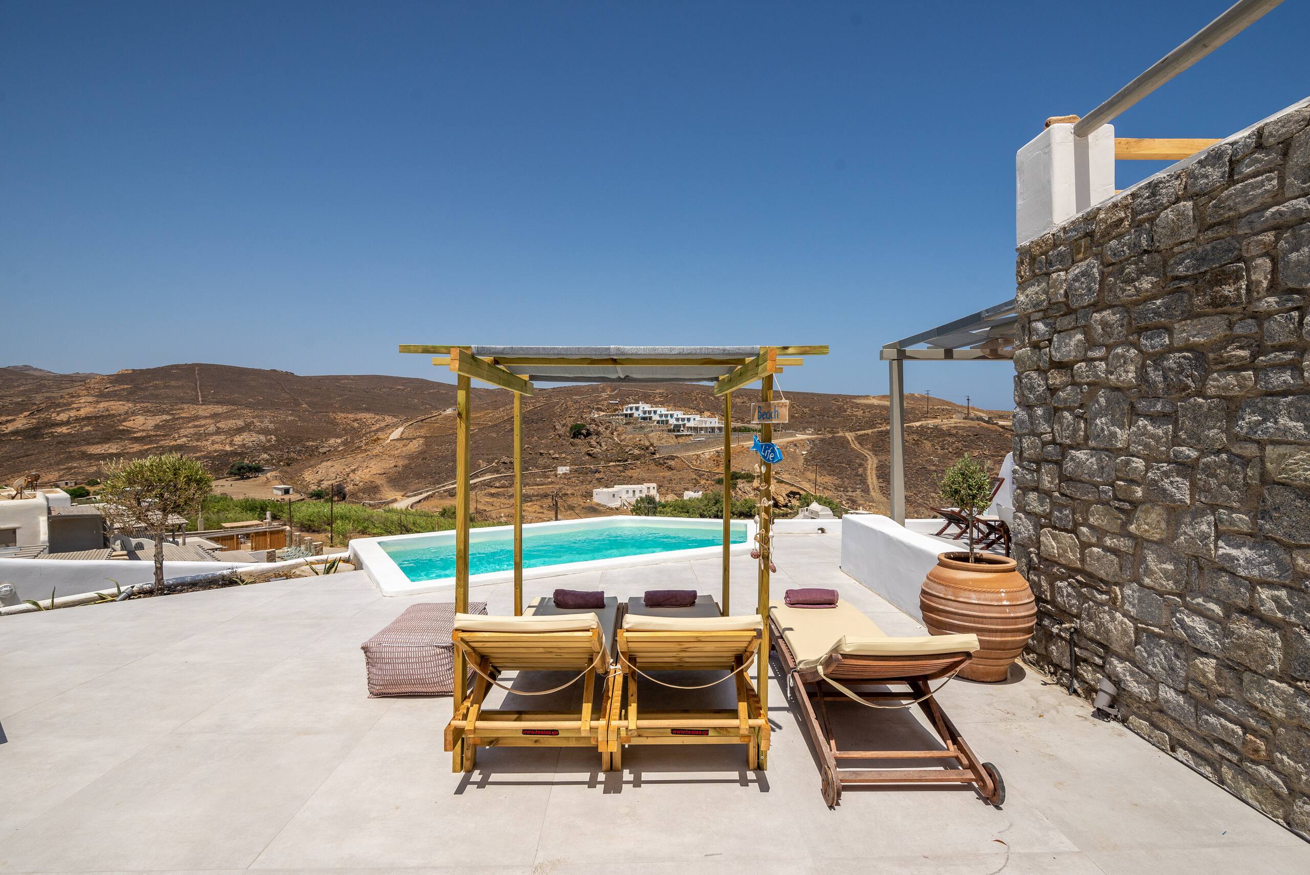 Miramare Acqua Suite Mykonos with private pool 31