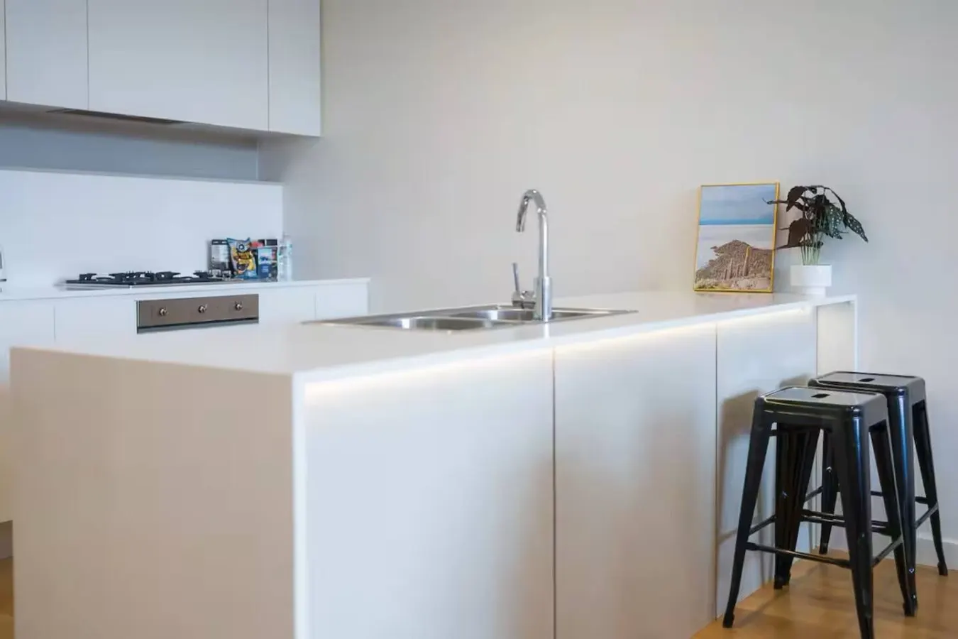 Staycation Vibes Resort-Style 2BR + Pool & Gym 14