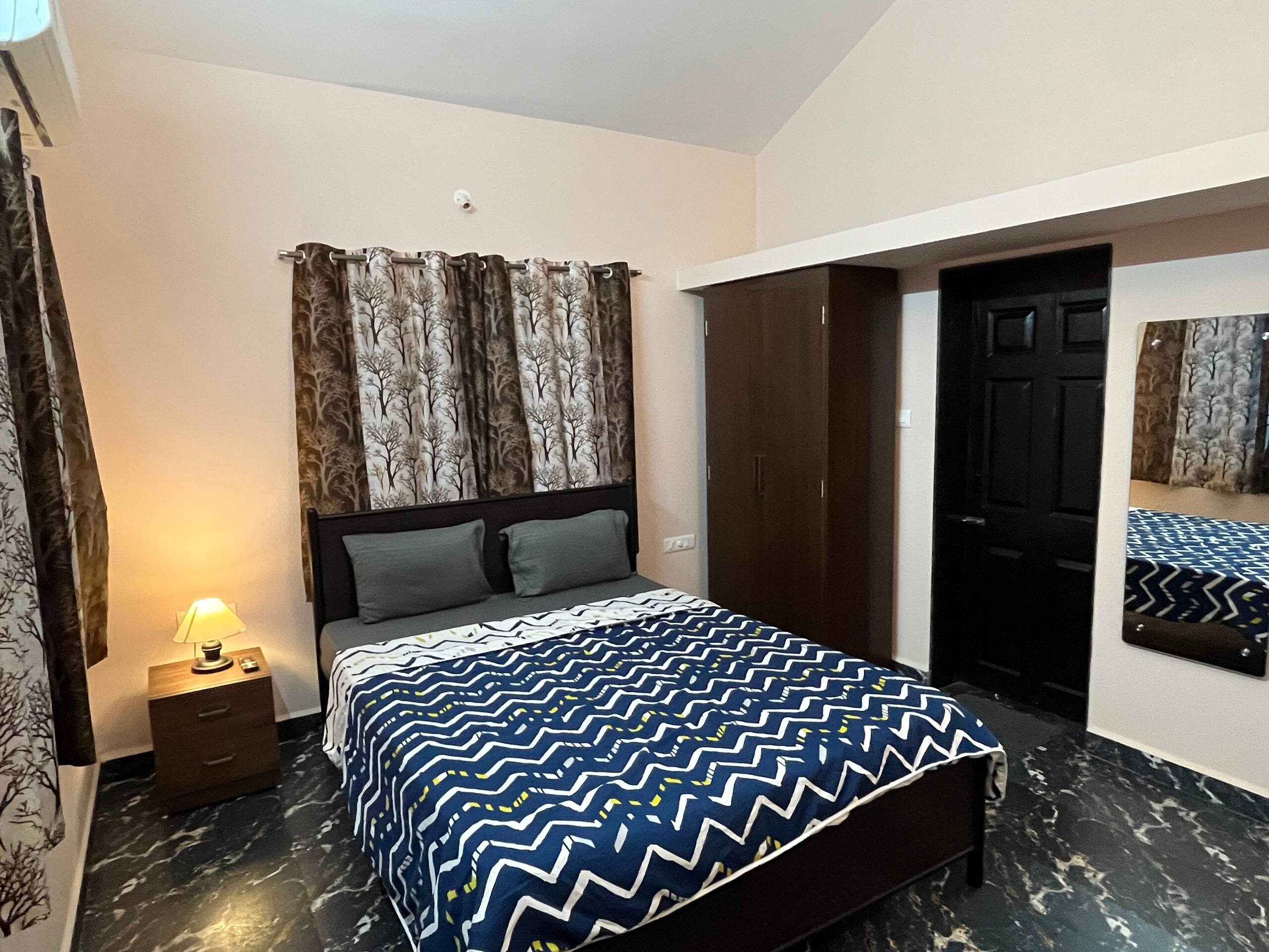 Deluxe 2BHK2 apartment near the beach 1