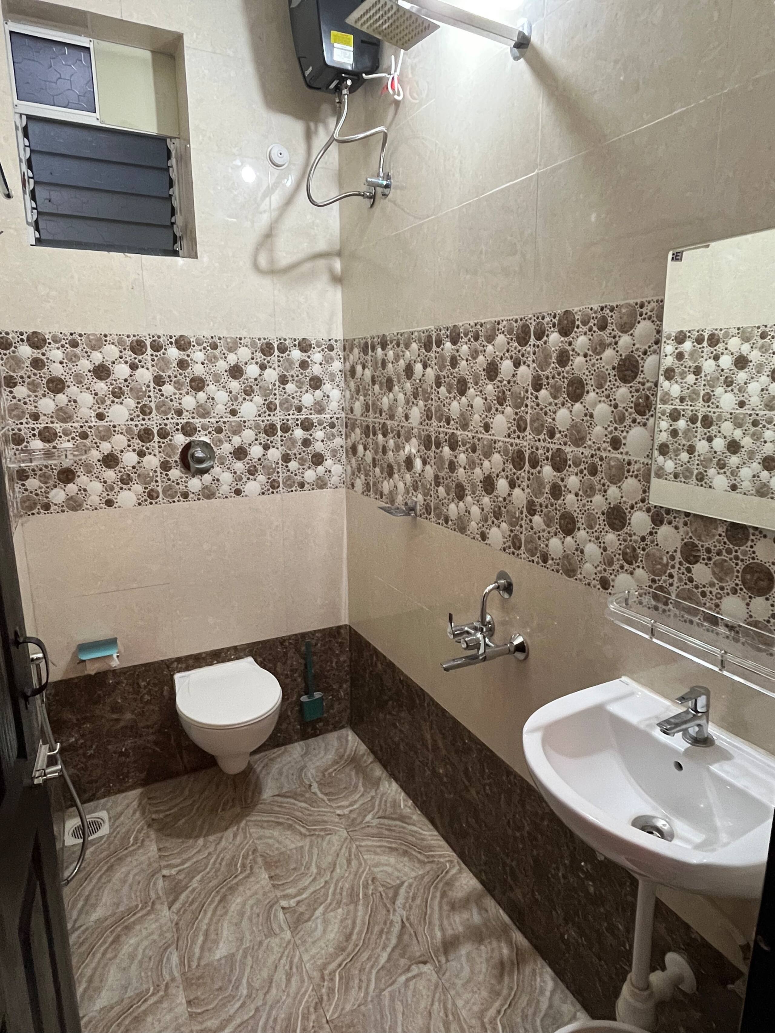 Deluxe 2BHK2 apartment near the beach 8