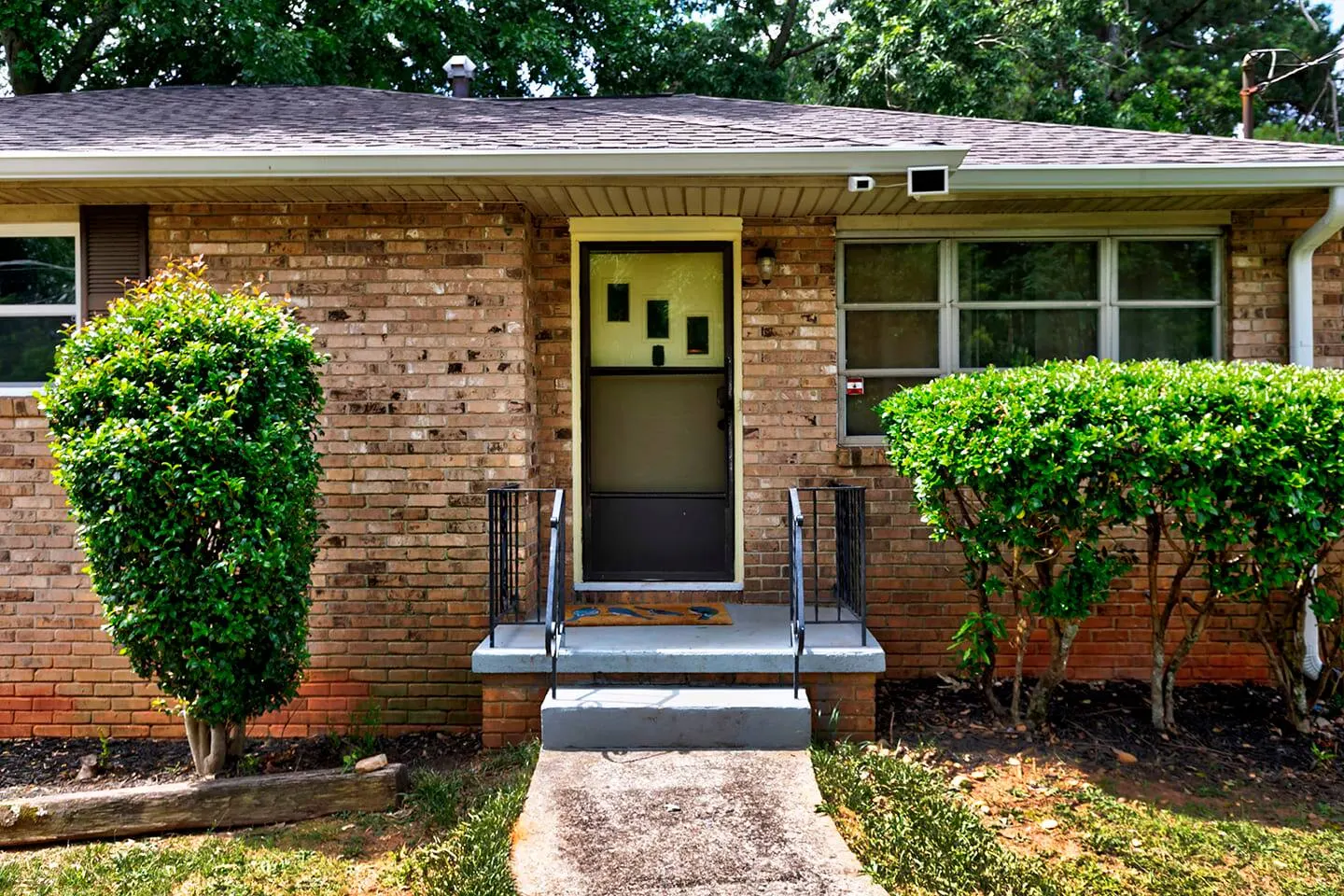 Newly Renovated Cozy 4 Bedroom with King Bed l 10 min from Brave Stadium 20
