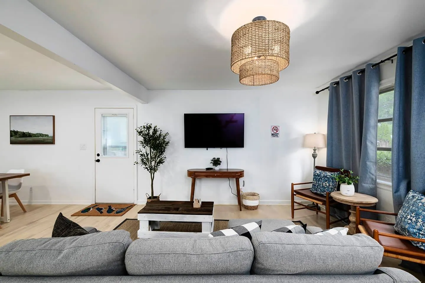 Newly Renovated Cozy 4 Bedroom with King Bed l 10 min from Brave Stadium — photo 4