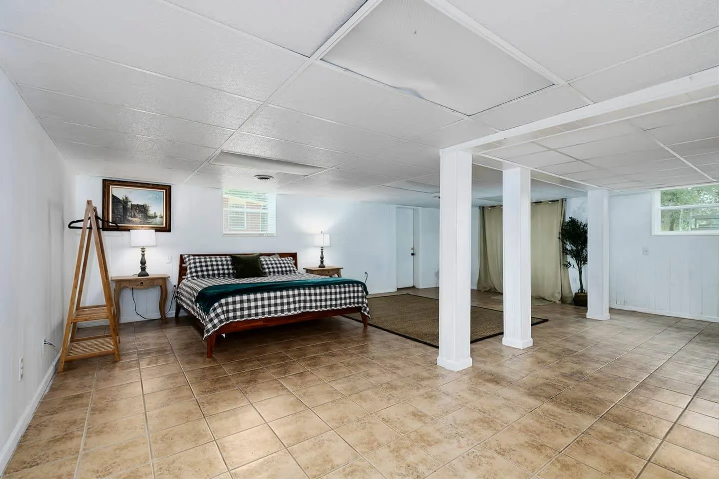Newly Renovated Cozy 4 Bedroom with King Bed l 10 min from Brave Stadium 8
