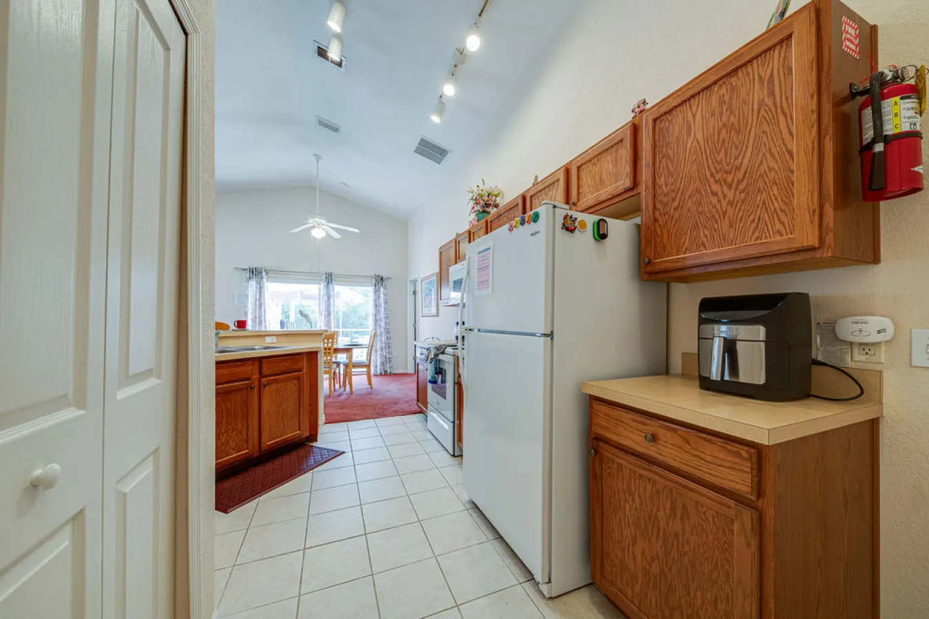 Family 4BR Villa South facing Pool, Lake View, Near Parks 17