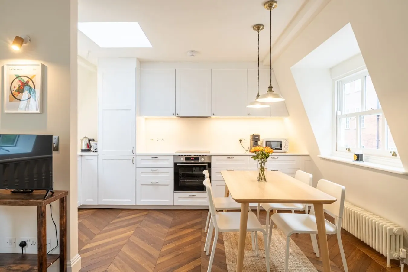 Kensington 2-Bed Mews House | Next to Holland Park — photo 2