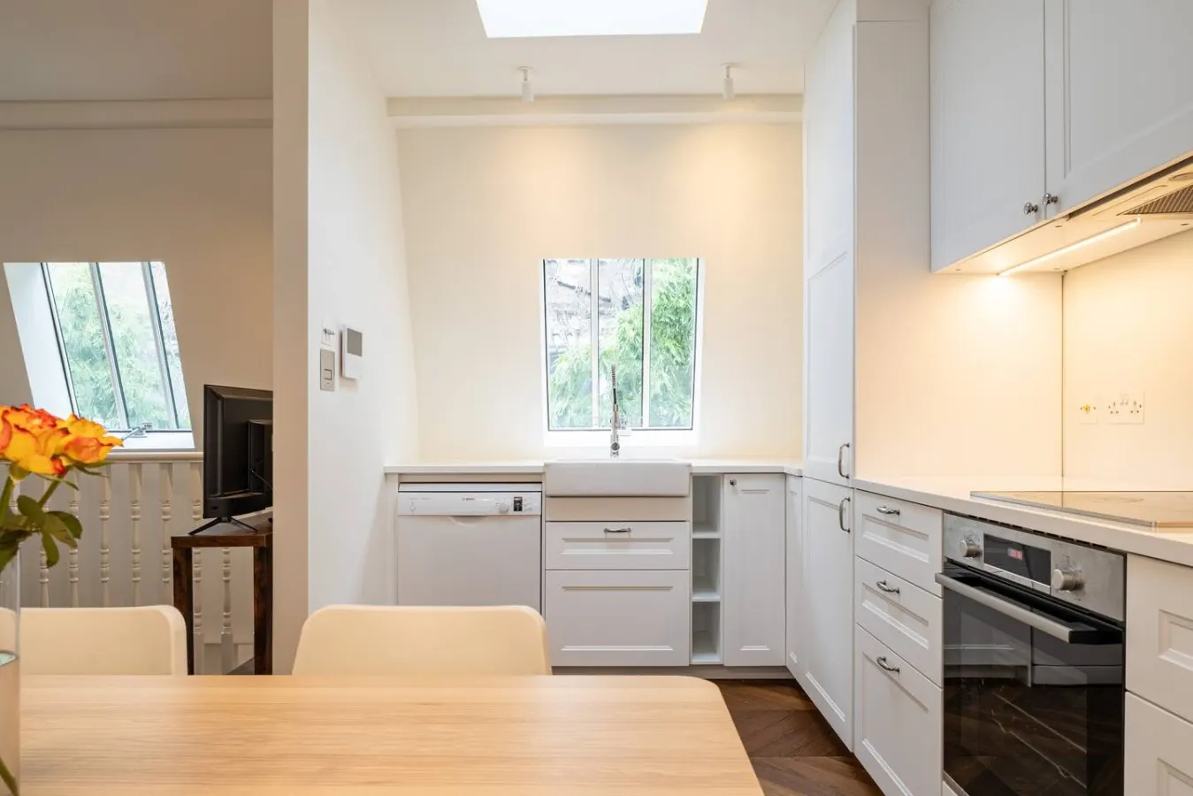 Kensington 2-Bed Mews House Next to Holland Park 14