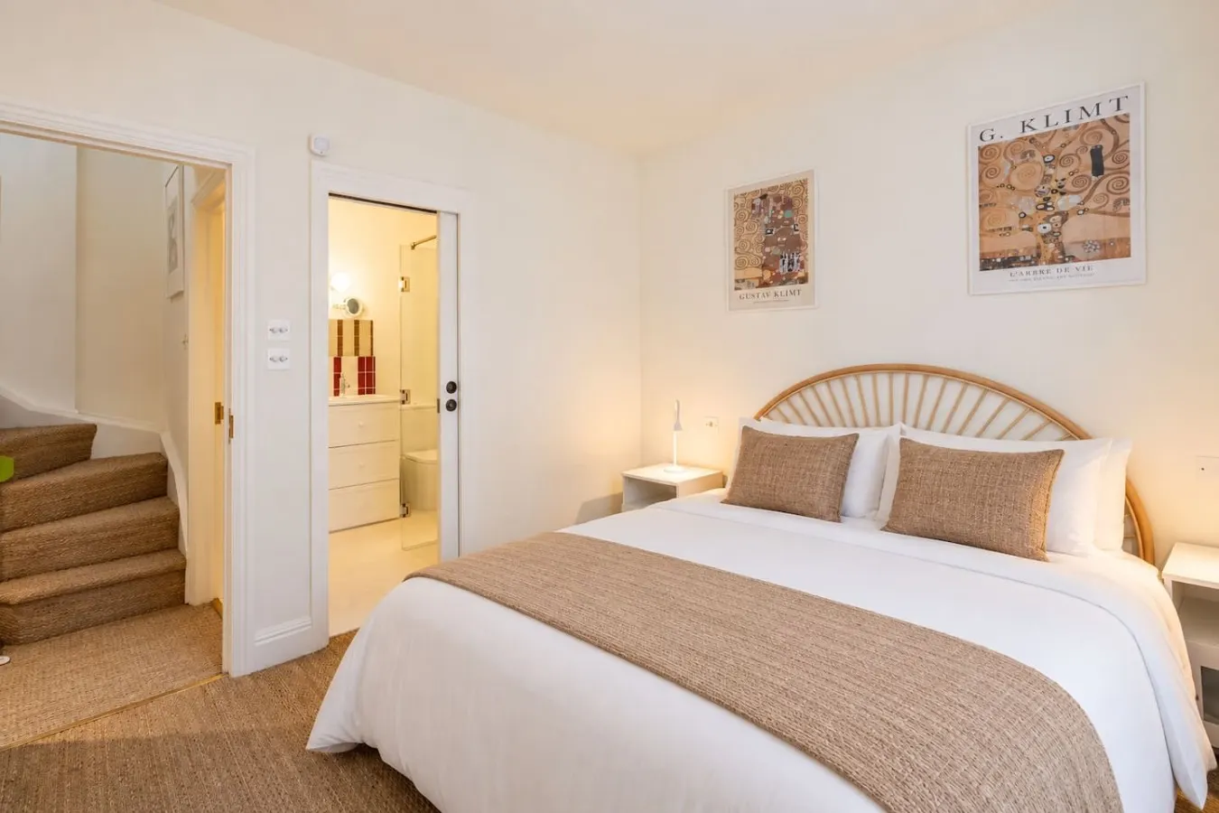 Kensington 2-Bed Mews House Next to Holland Park 19