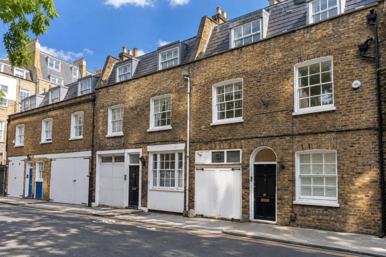 Kensington 2-Bed Mews House | Next to Holland Park — photo 5