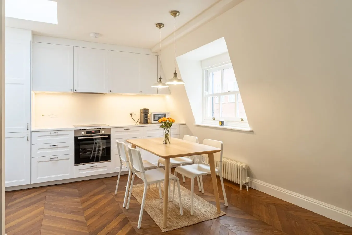 Kensington 2-Bed Mews House Next to Holland Park 6