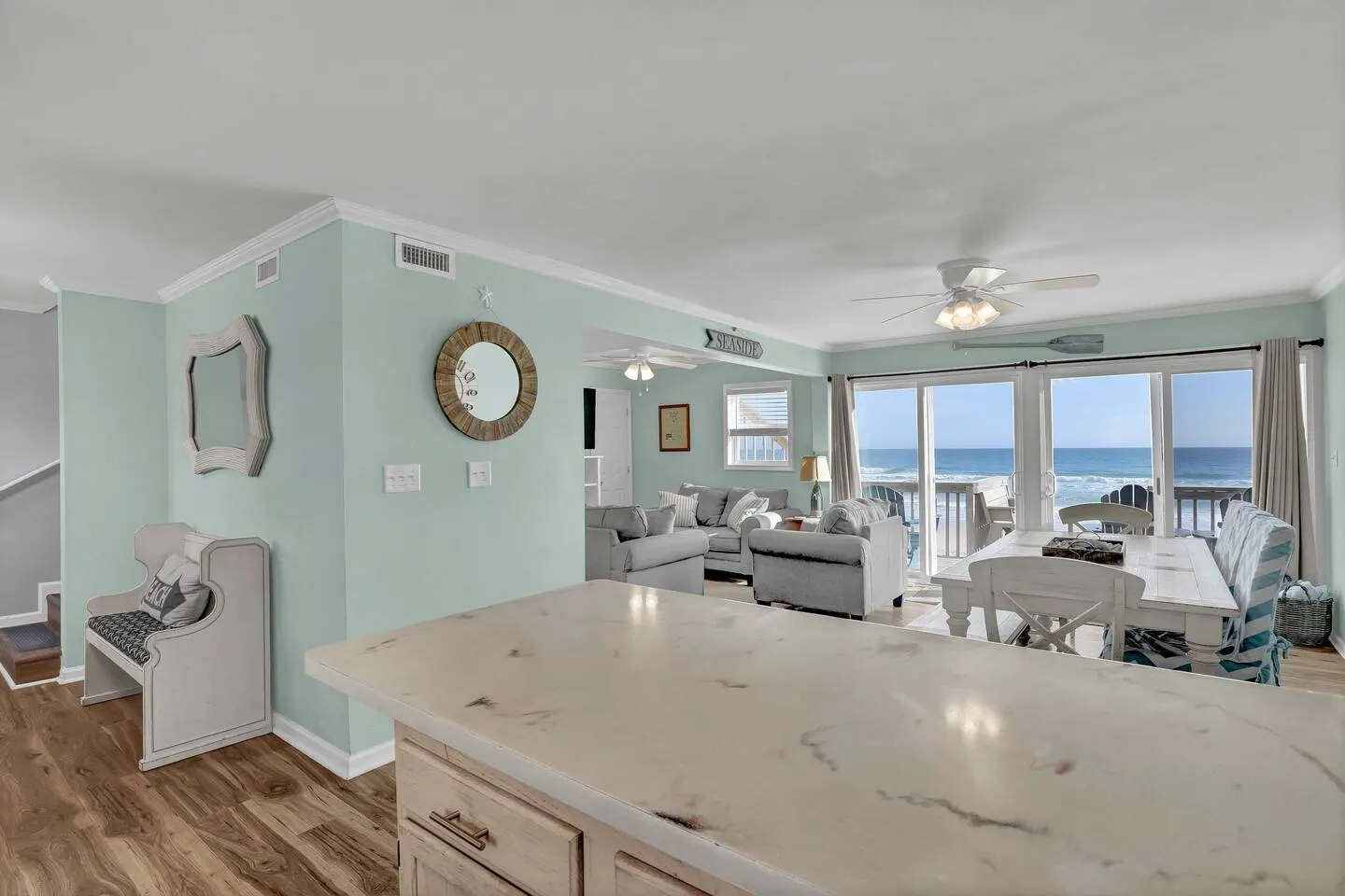 "Island Time", Peaceful 5 BR Oceanfront Home — photo 3