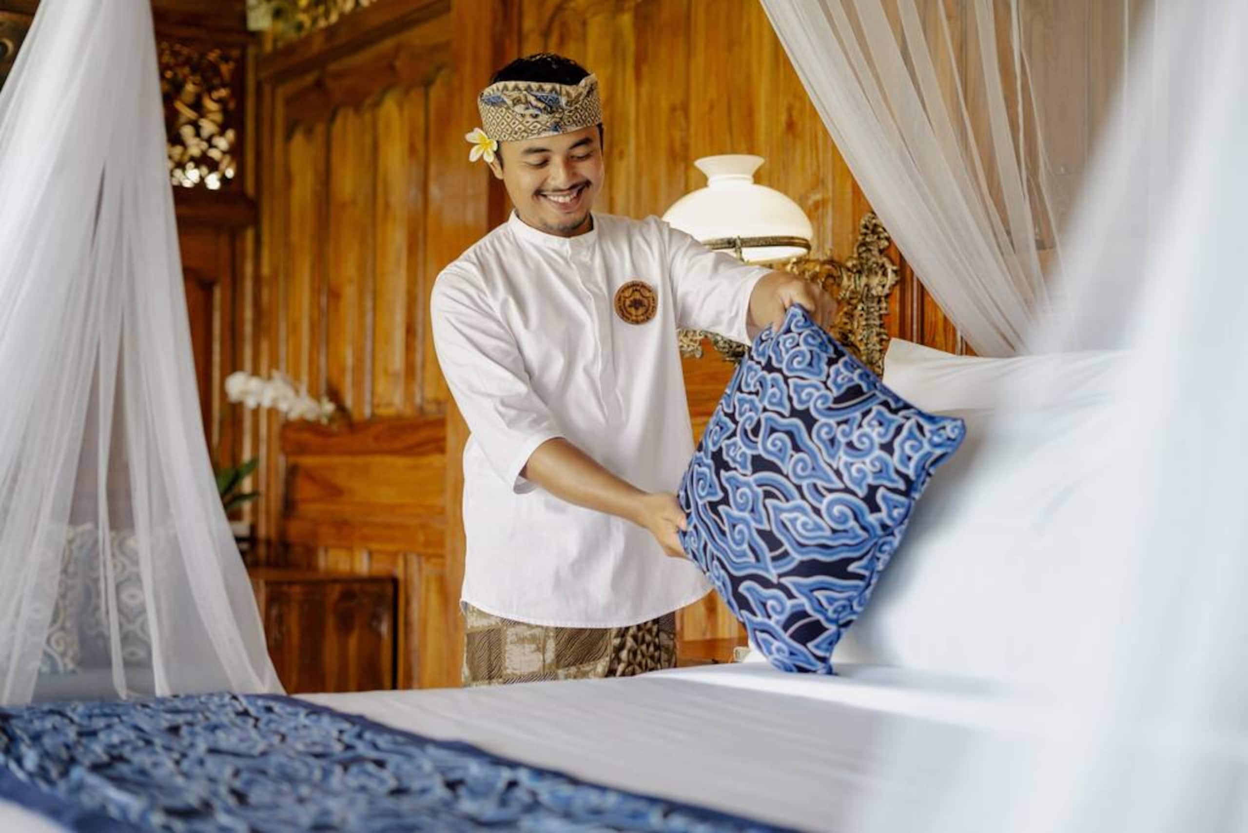 Hideaway Living w/ Ricefield View in Heart of Ubud 17