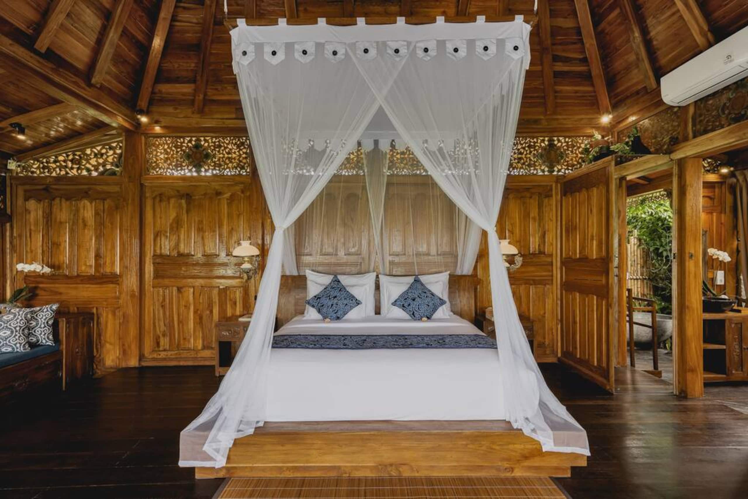 Hideaway Living w/ Ricefield View in Heart of Ubud 7