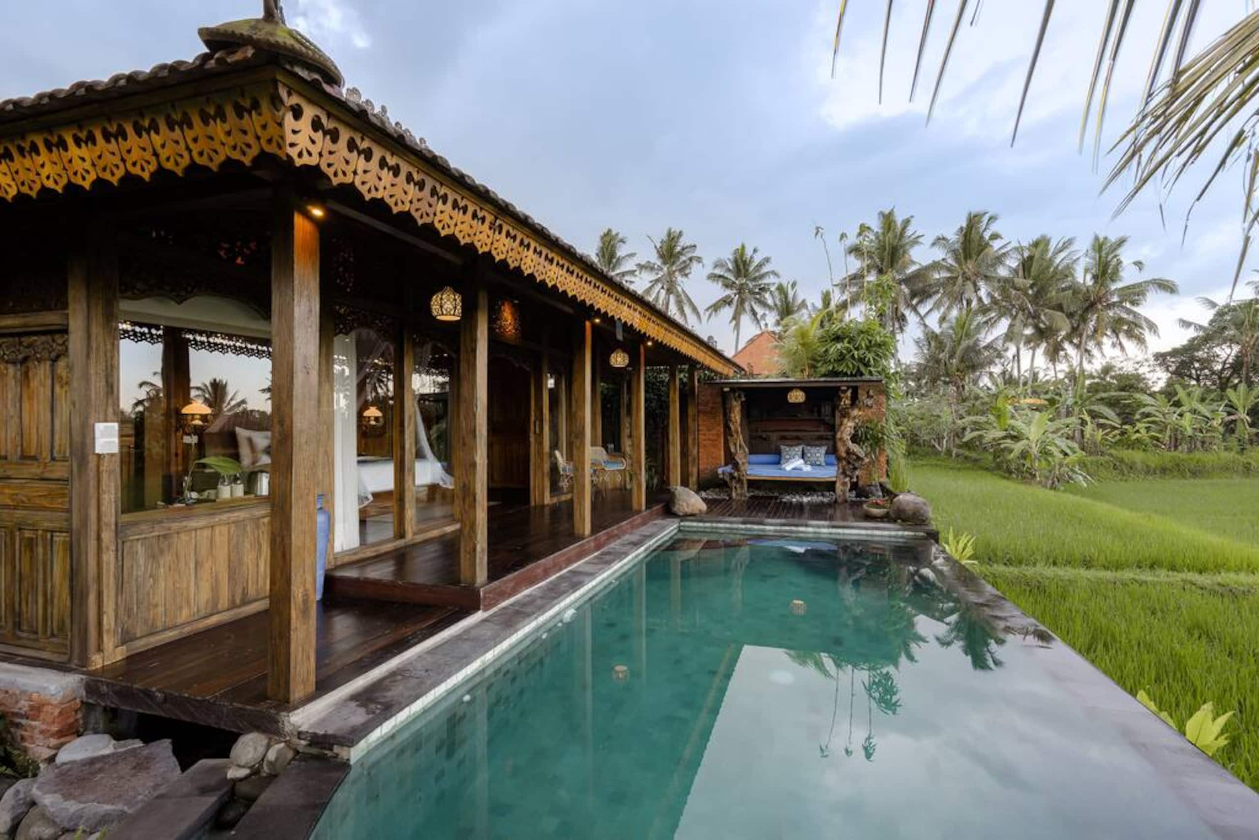 Hideaway Living w/ Ricefield View in Heart of Ubud