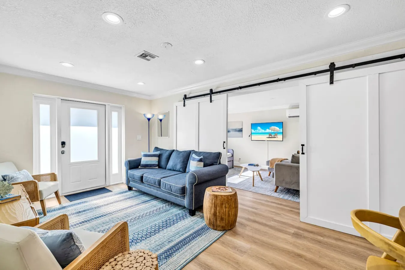 Apartment By The Avenue Delray Beach -Heated Pool — photo 4