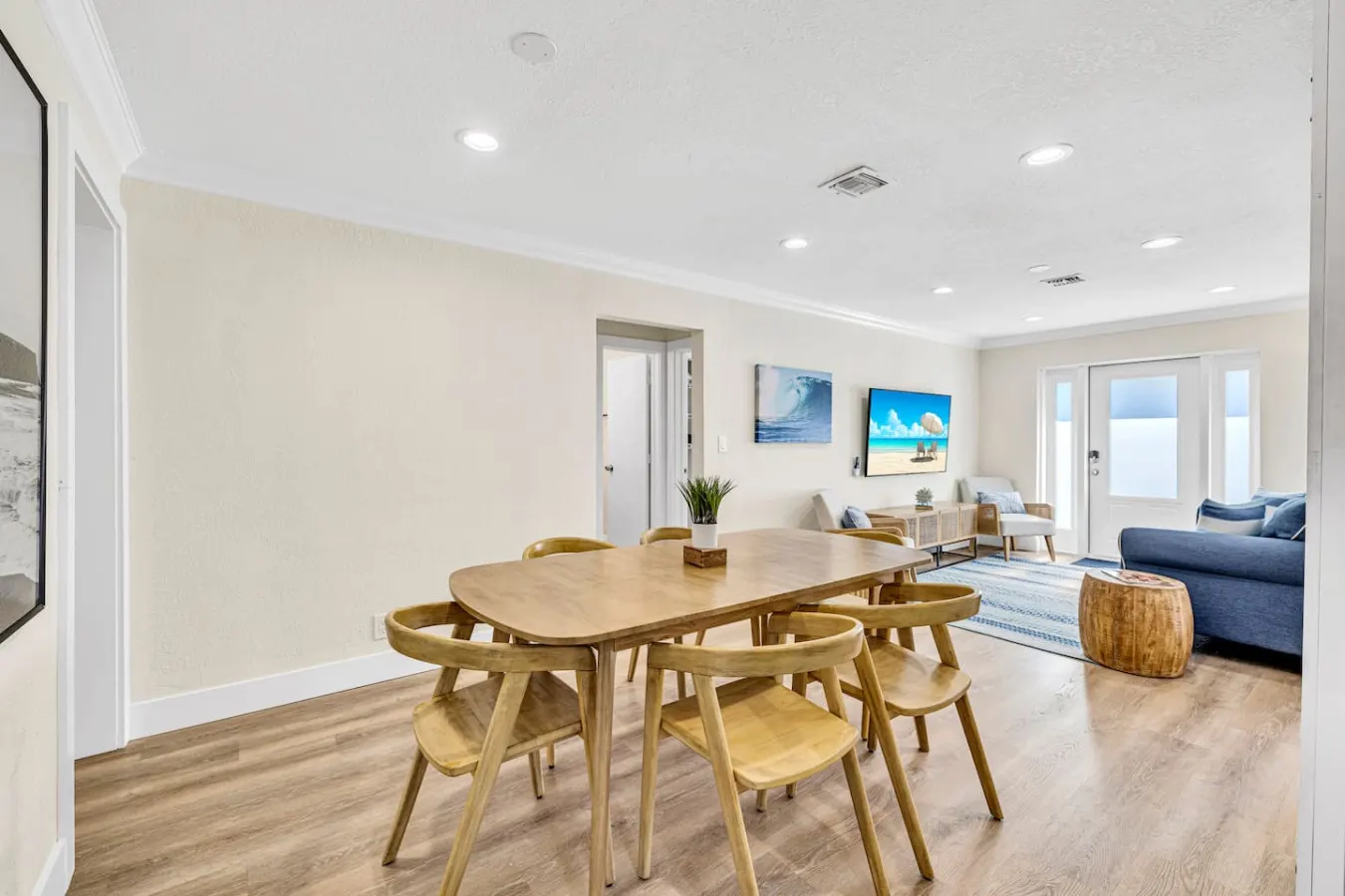 Apartment By The Avenue Delray Beach -Heated Pool — photo 5