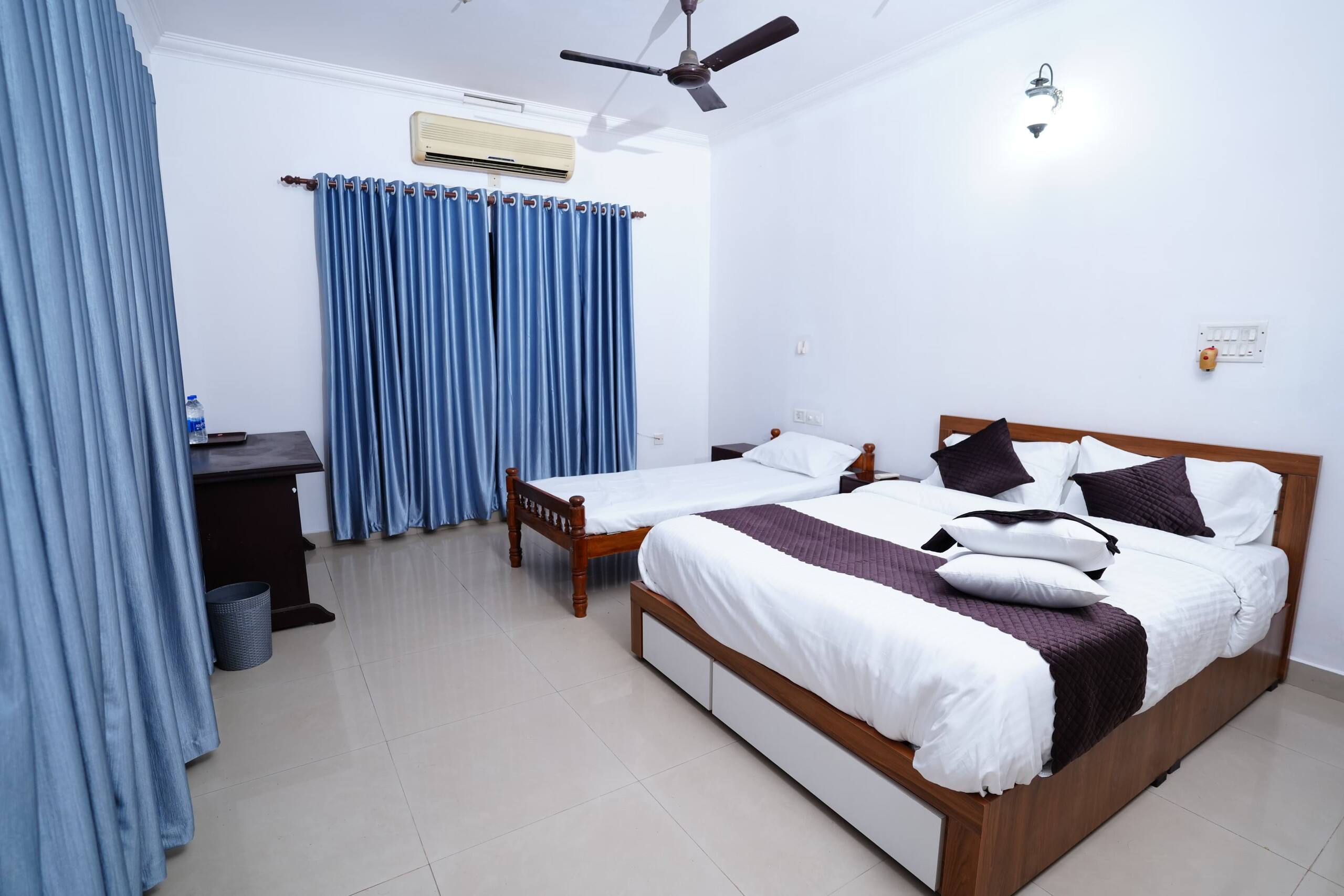 Guruvayoor courtyard illam Heritage l 4BH AC VILLA 14
