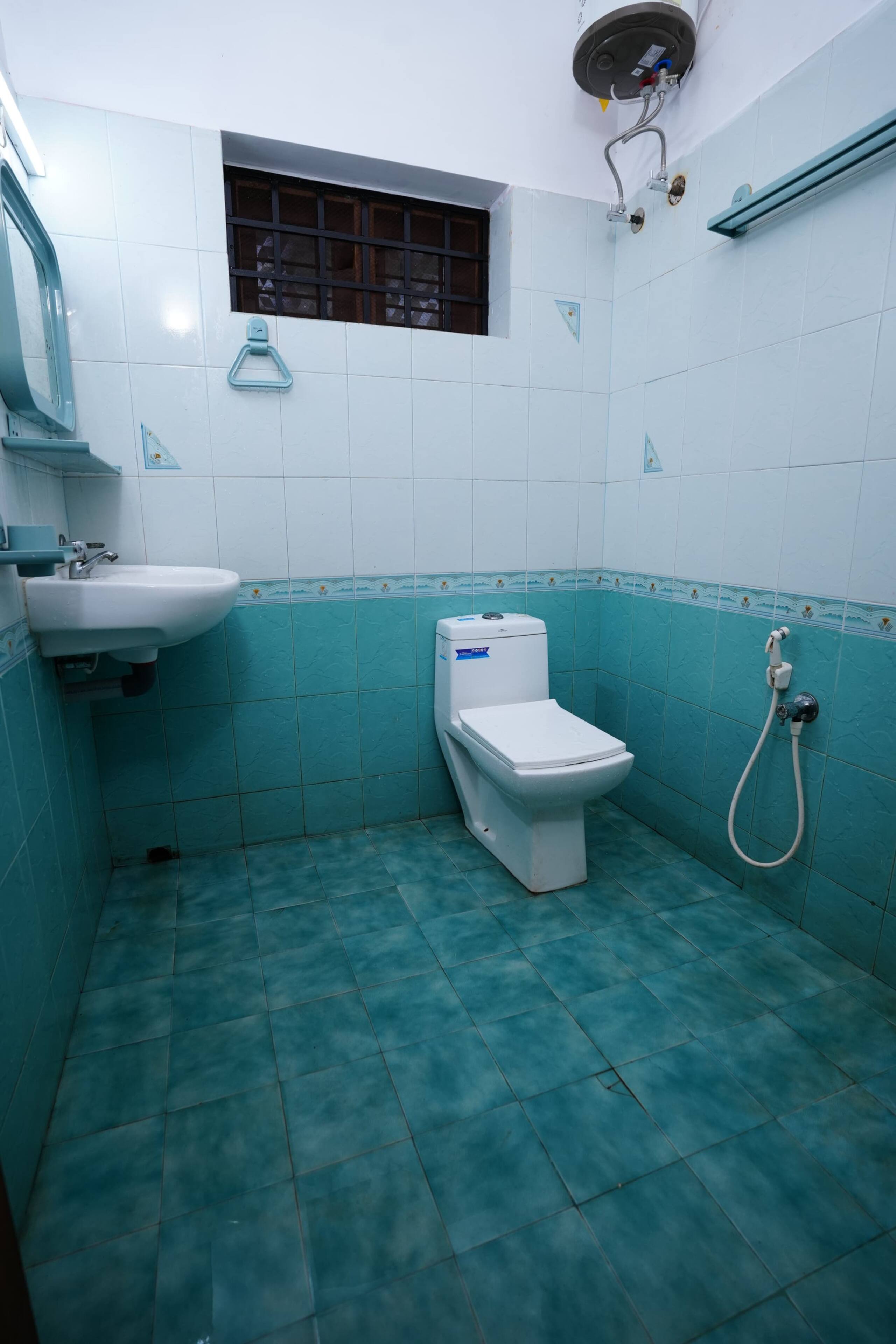 Guruvayoor courtyard illam Heritage l 4BH AC VILLA 20