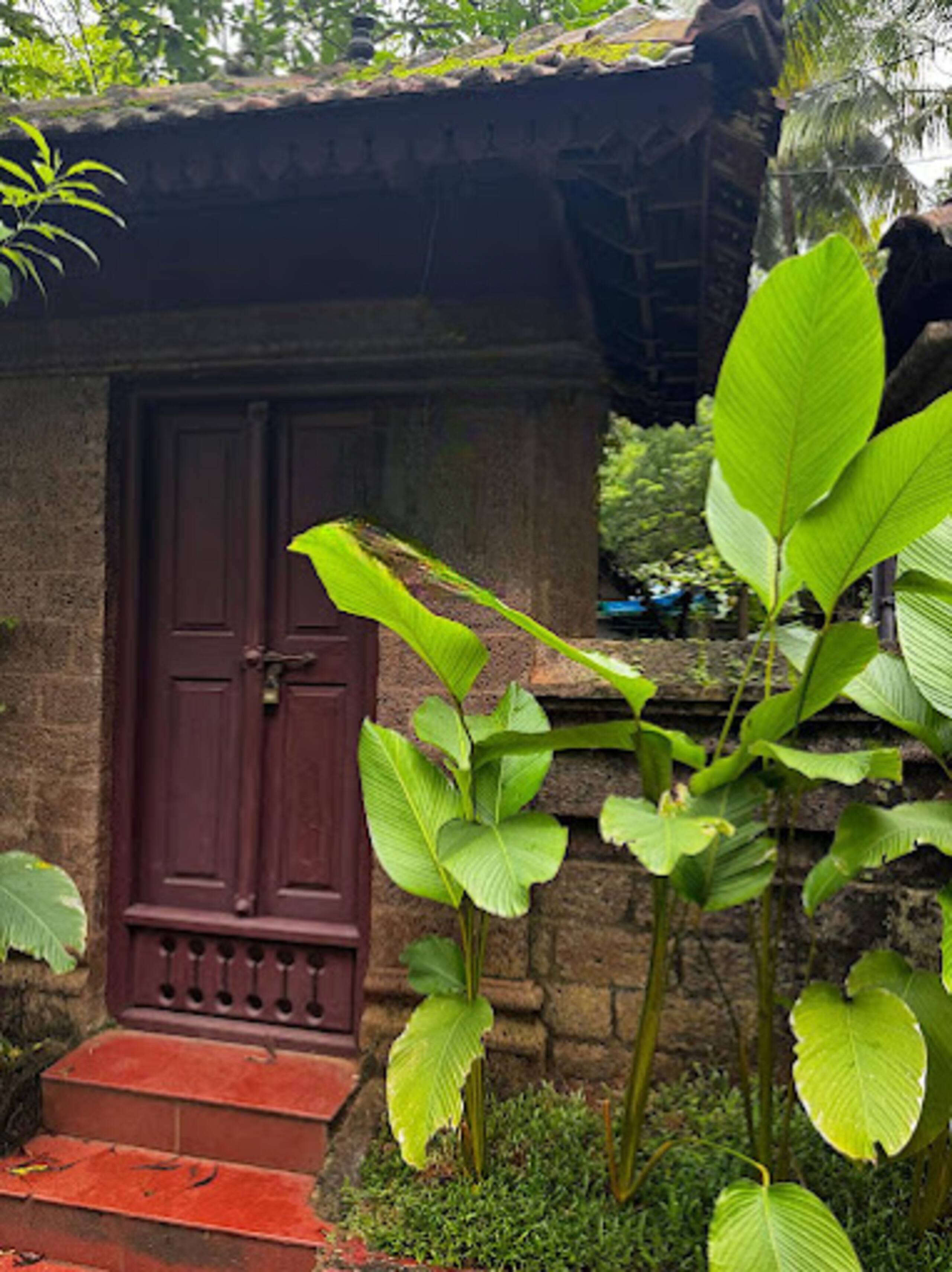 Guruvayoor courtyard illam Heritage l 4BH AC VILLA 35