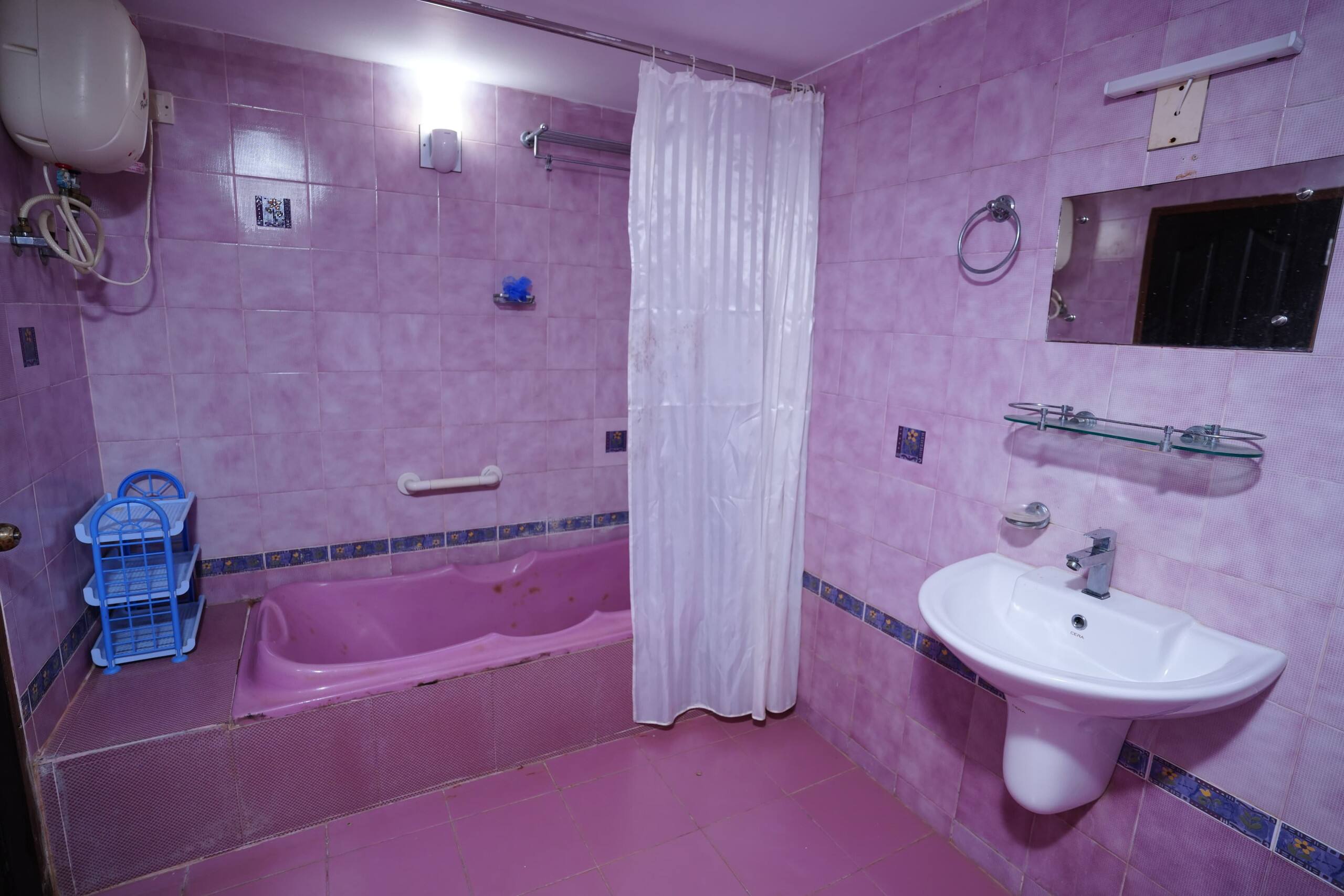Guruvayoor courtyard illam Heritage l 4BH AC VILLA 18