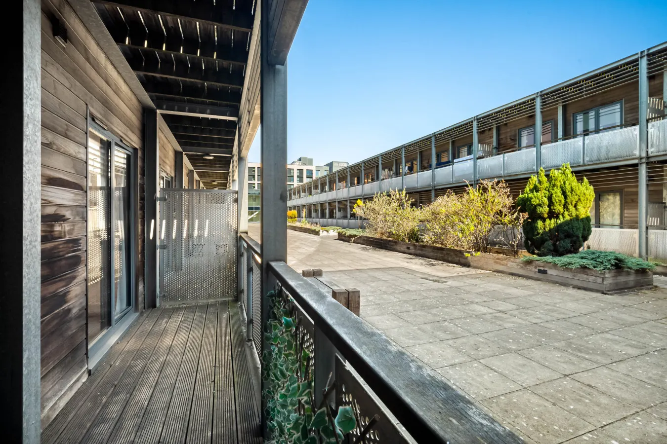 Stylish Arcadian Apartment - Secure Parking - Balcony 13