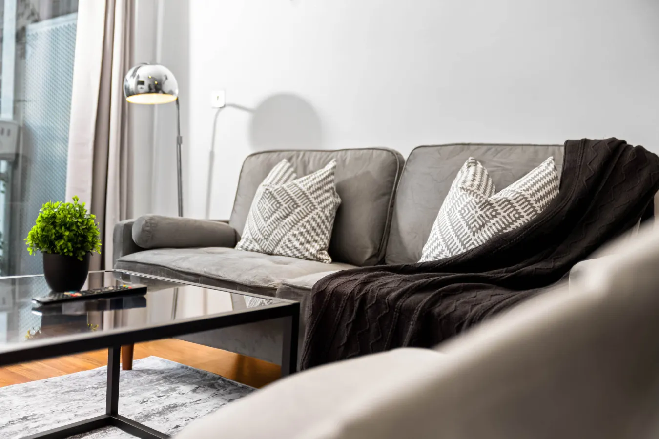 Stylish Arcadian Apartment - Secure Parking - Balcony 17