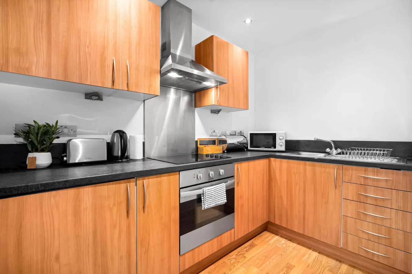 Stylish Arcadian Apartment - Secure Parking - Balcony — photo 3