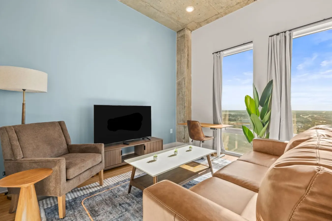 Elegant 1BR Walkable to Dining, Pool + Gym 7