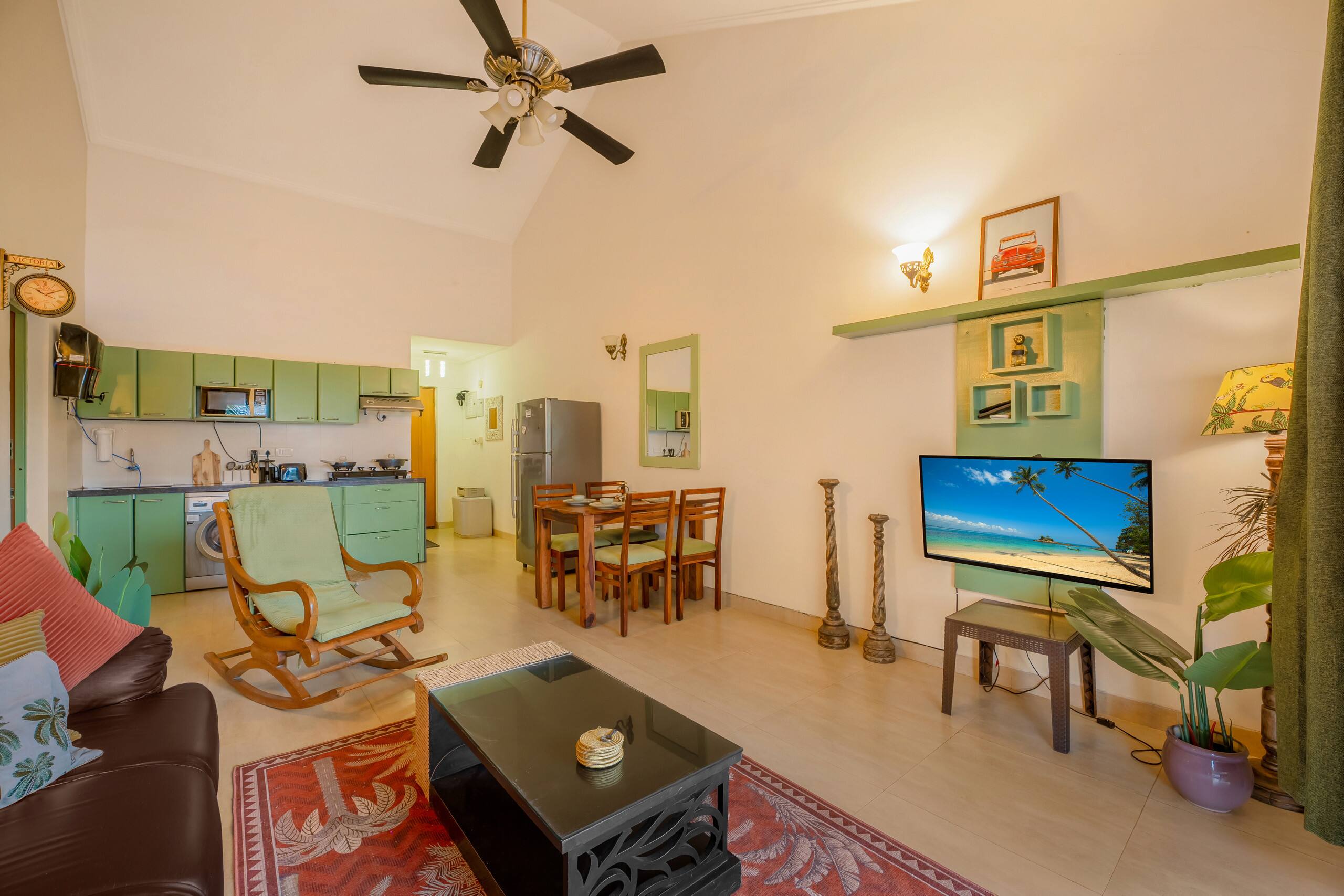 2BHK Penthouse w/ Pool & Balcony, 5min to Thalassa 18
