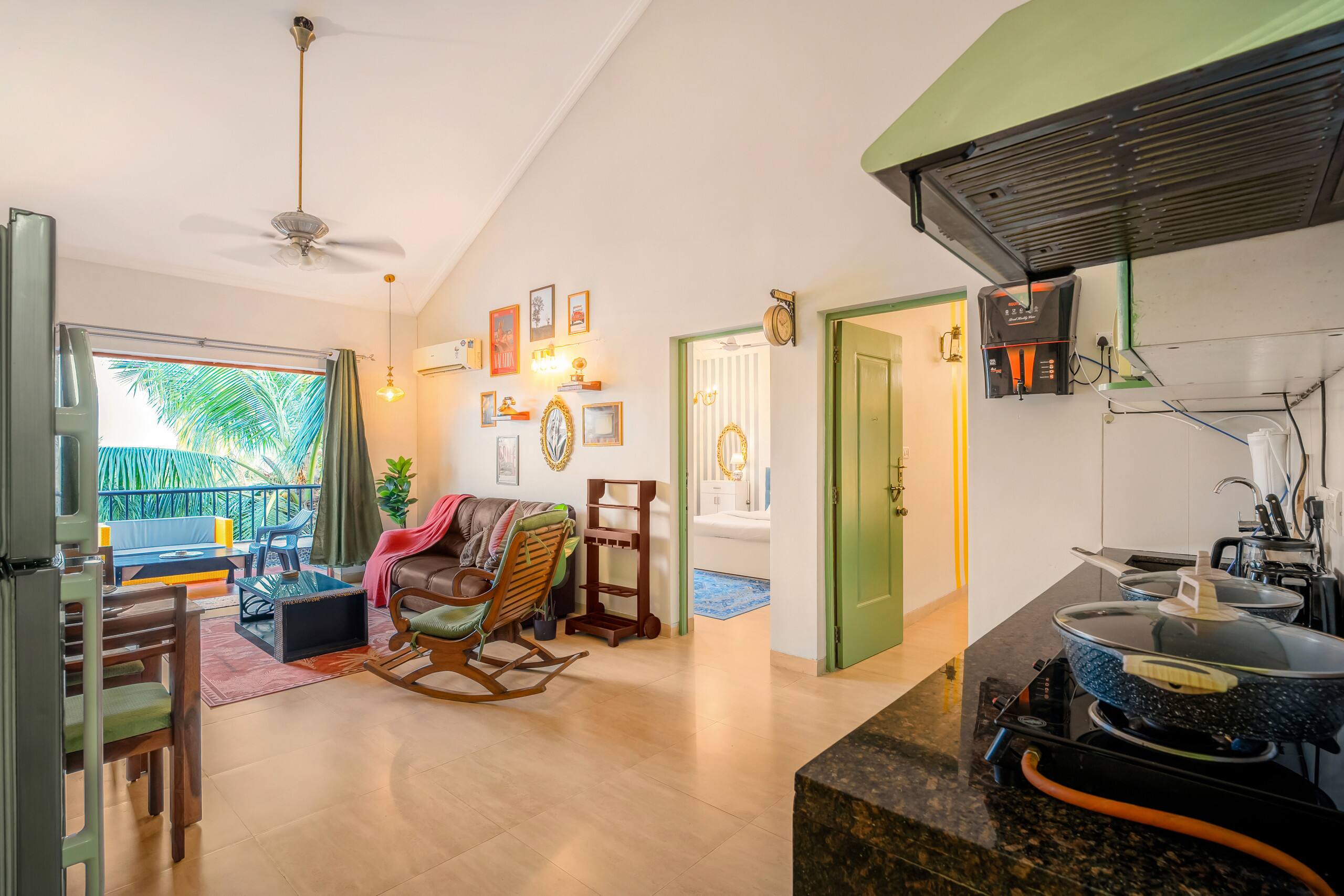 2BHK Penthouse w/ Pool & Balcony, 5min to Thalassa 23