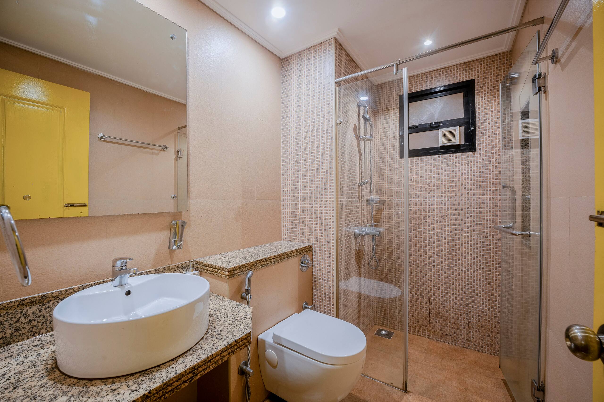 2BHK Penthouse w/ Pool & Balcony, 5min to Thalassa 14