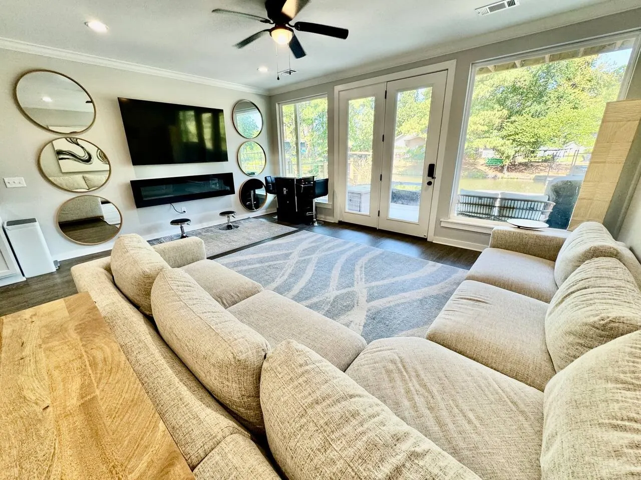 Long Beach Lake House 11
