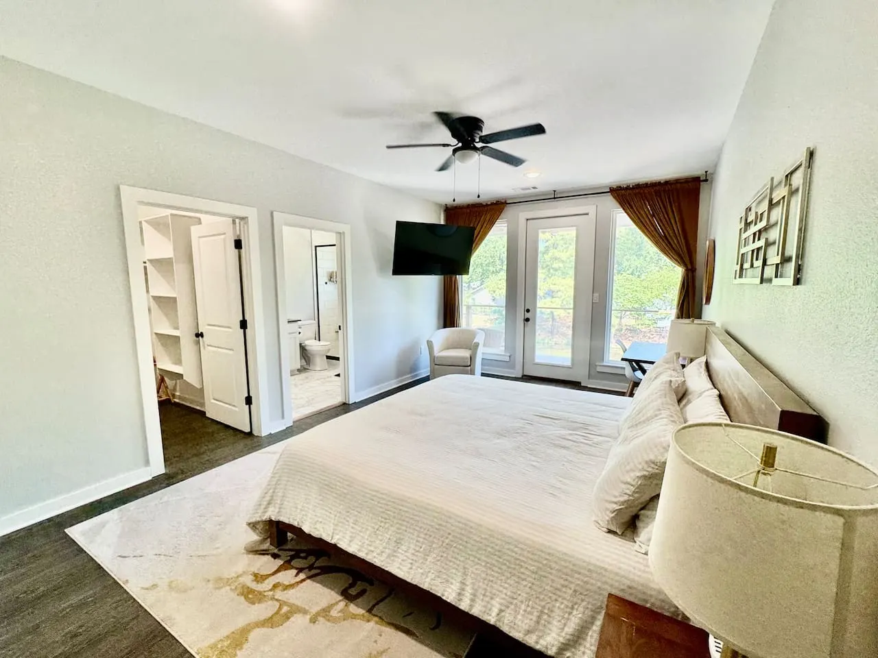 Long Beach Lake House 17
