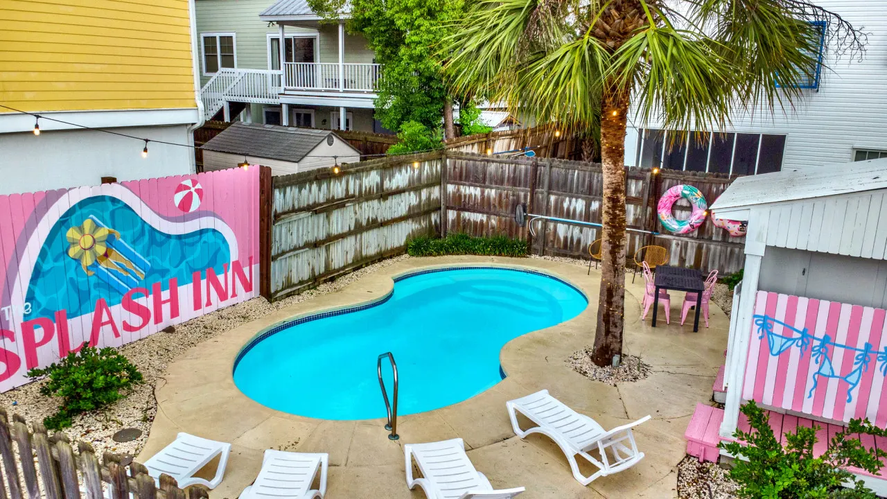 Splash Inn Upper Unit — photo 3