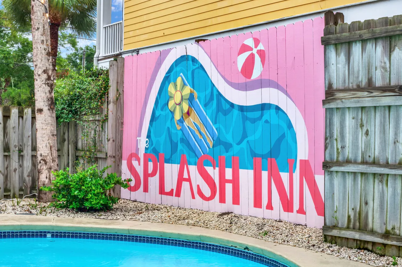 Splash Inn Upper Unit — photo 4