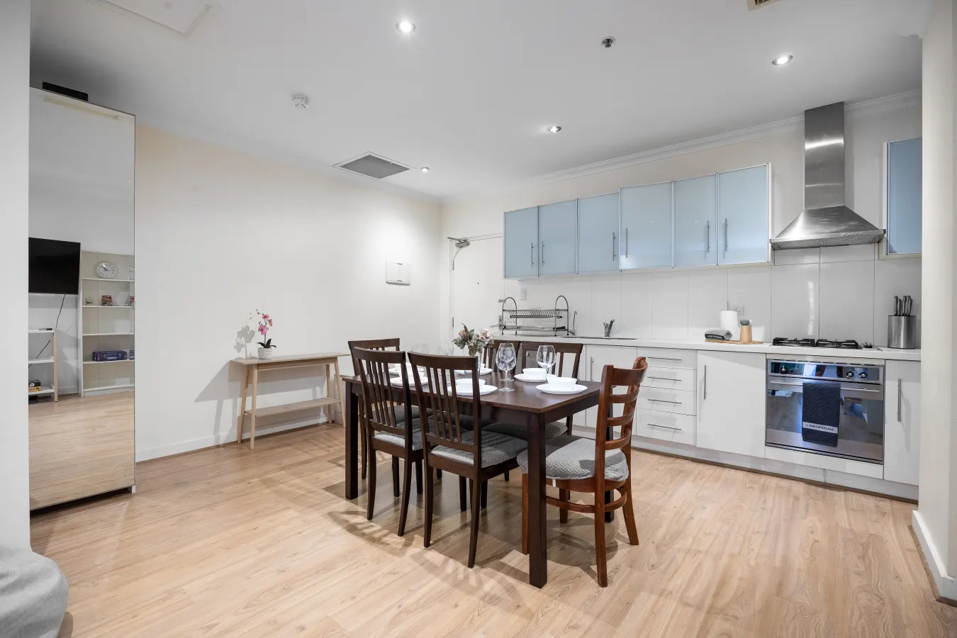 Highlife on Grenfell - 3BR, Wifi, Workspace 12