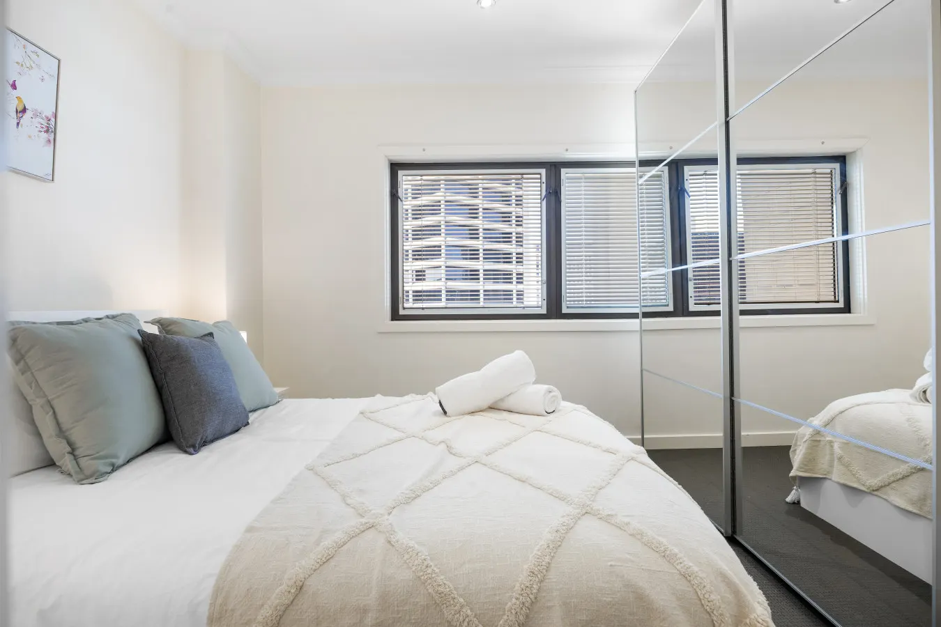 Highlife on Grenfell - 3BR, Wifi, Workspace 17